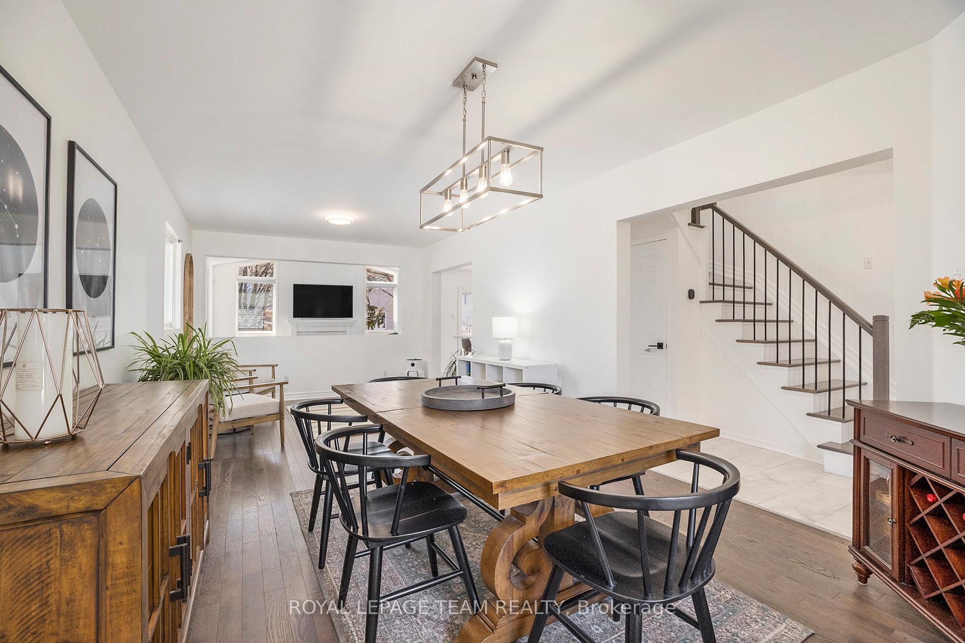 Photo 3 of 28 Nakota Way, Ottawa, Barrhaven - Longfields — HOMEH
