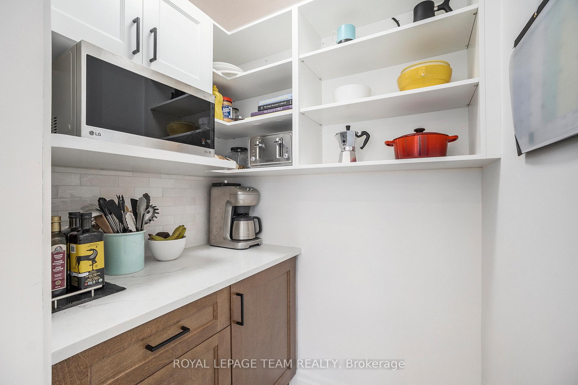 Photo 8 of 28 Nakota Way, Ottawa, Barrhaven - Longfields — HOMEH