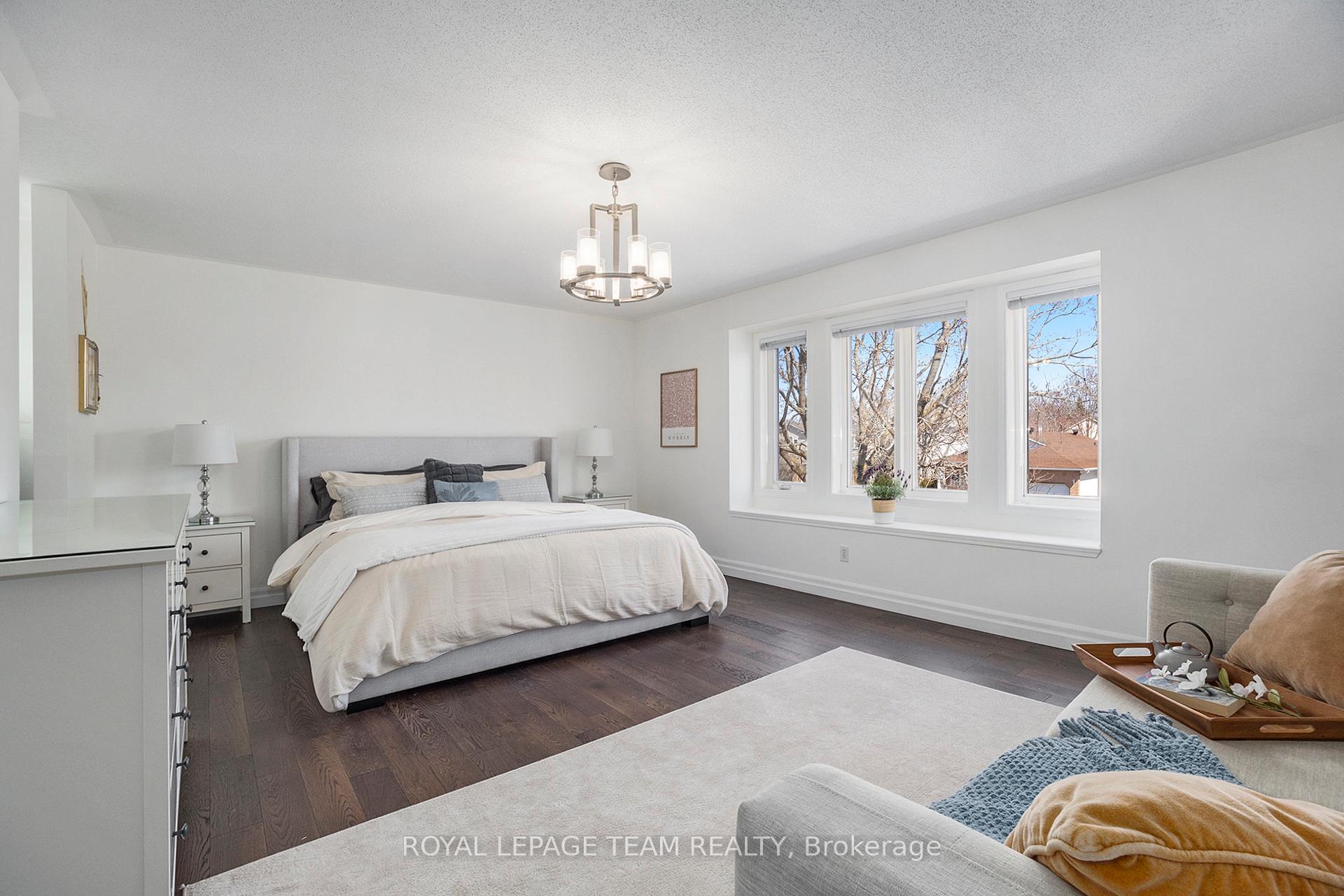 Photo 13 of 28 Nakota Way, Ottawa, Barrhaven - Longfields — HOMEH