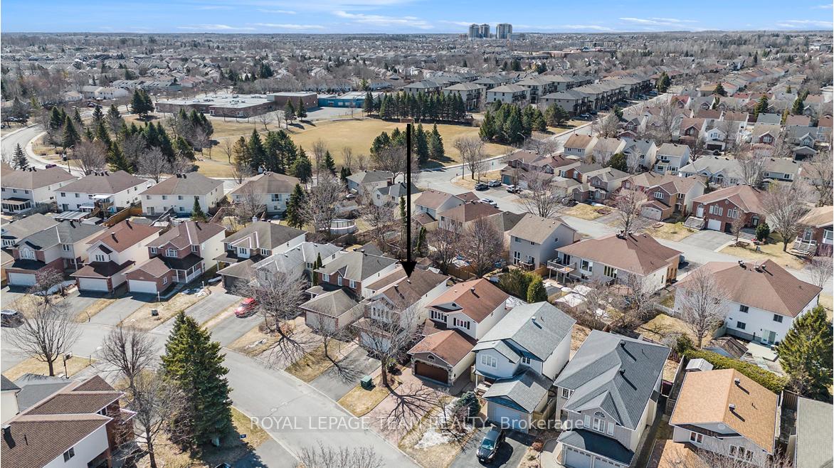 Photo 25 of 28 Nakota Way, Ottawa, Barrhaven - Longfields — HOMEH