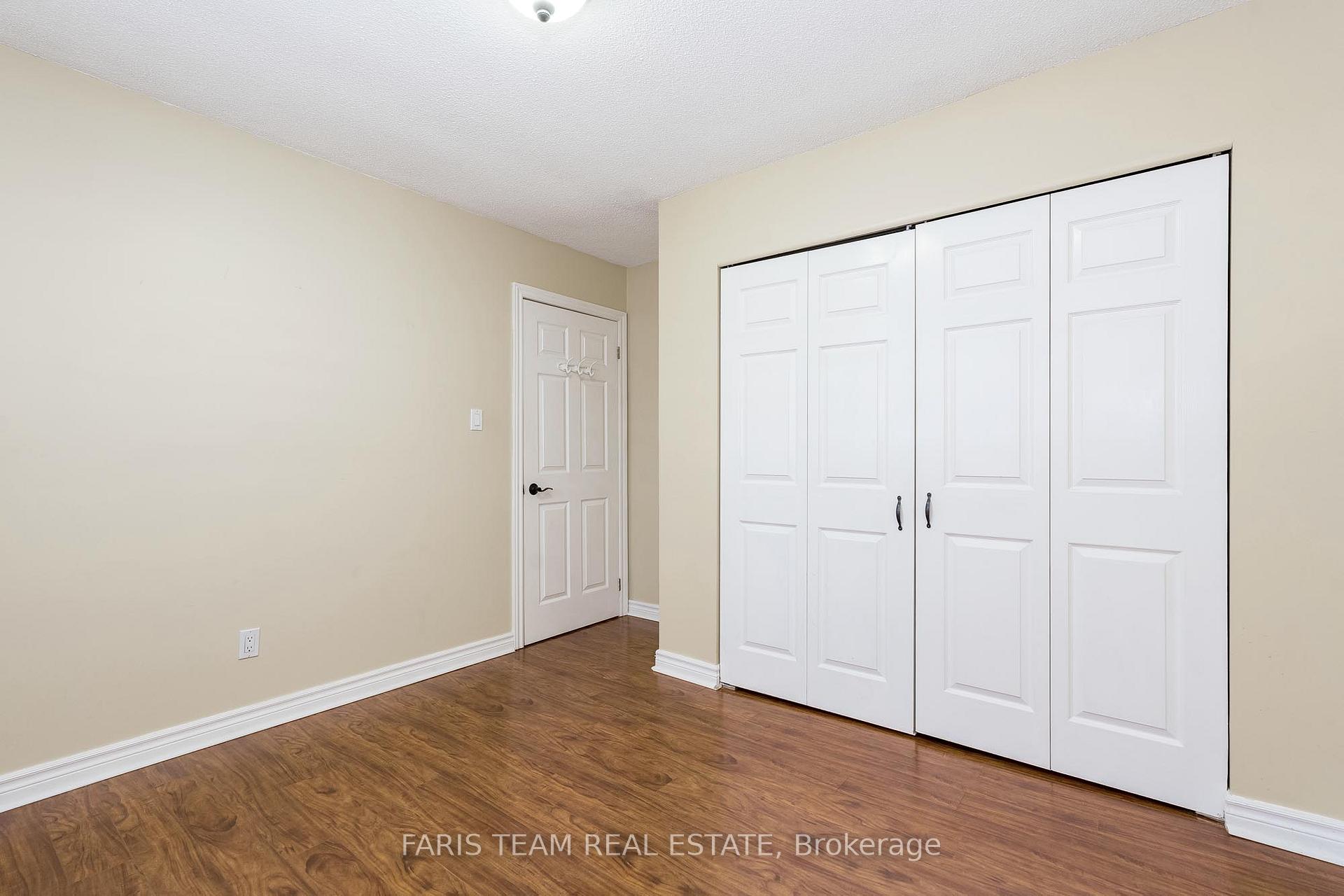 Photo 19 of 22 Keats Drive, Barrie, Letitia Heights — HOMEH