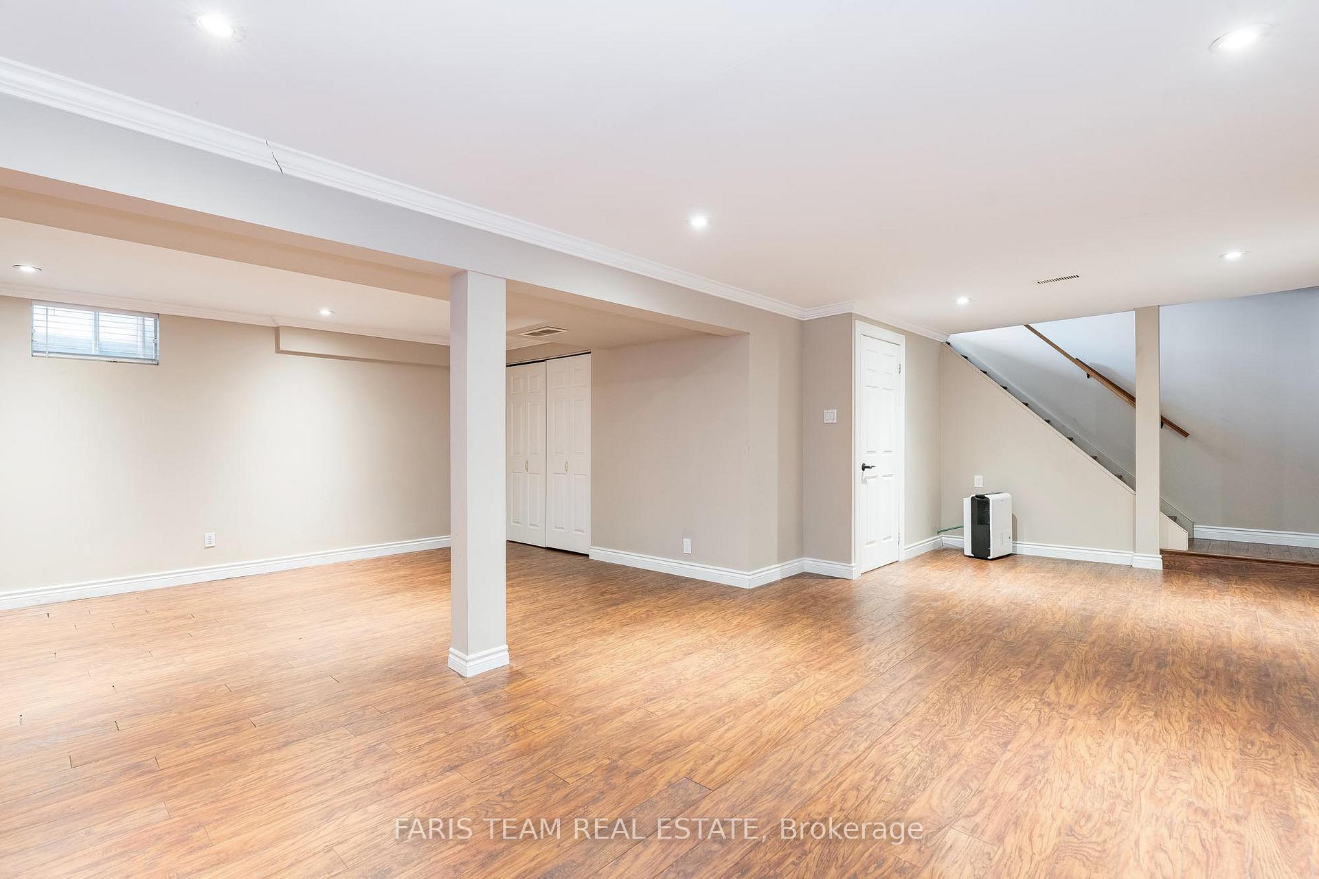 Photo 20 of 22 Keats Drive, Barrie, Letitia Heights — HOMEH