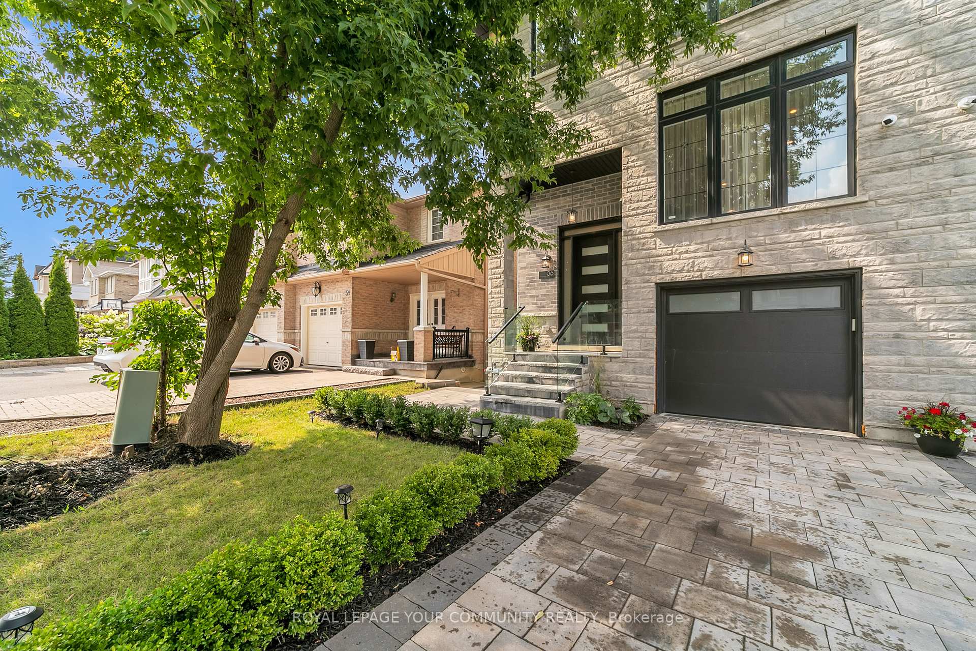 Front of 36 Portage Avenue