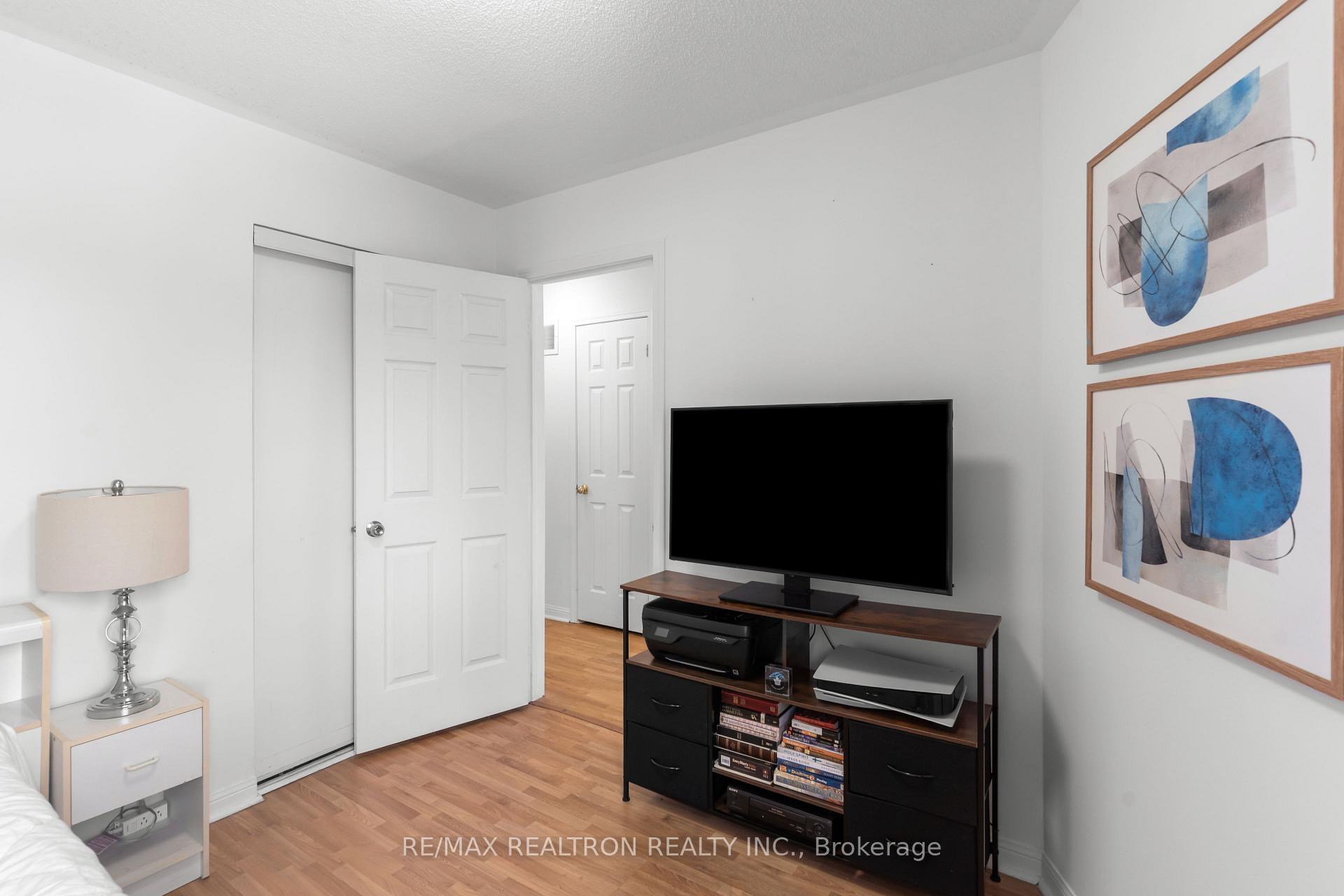 Photo 44 of 107 Narrow Valley Crescent, Brampton, Sandringham-Wellington — HOMEH