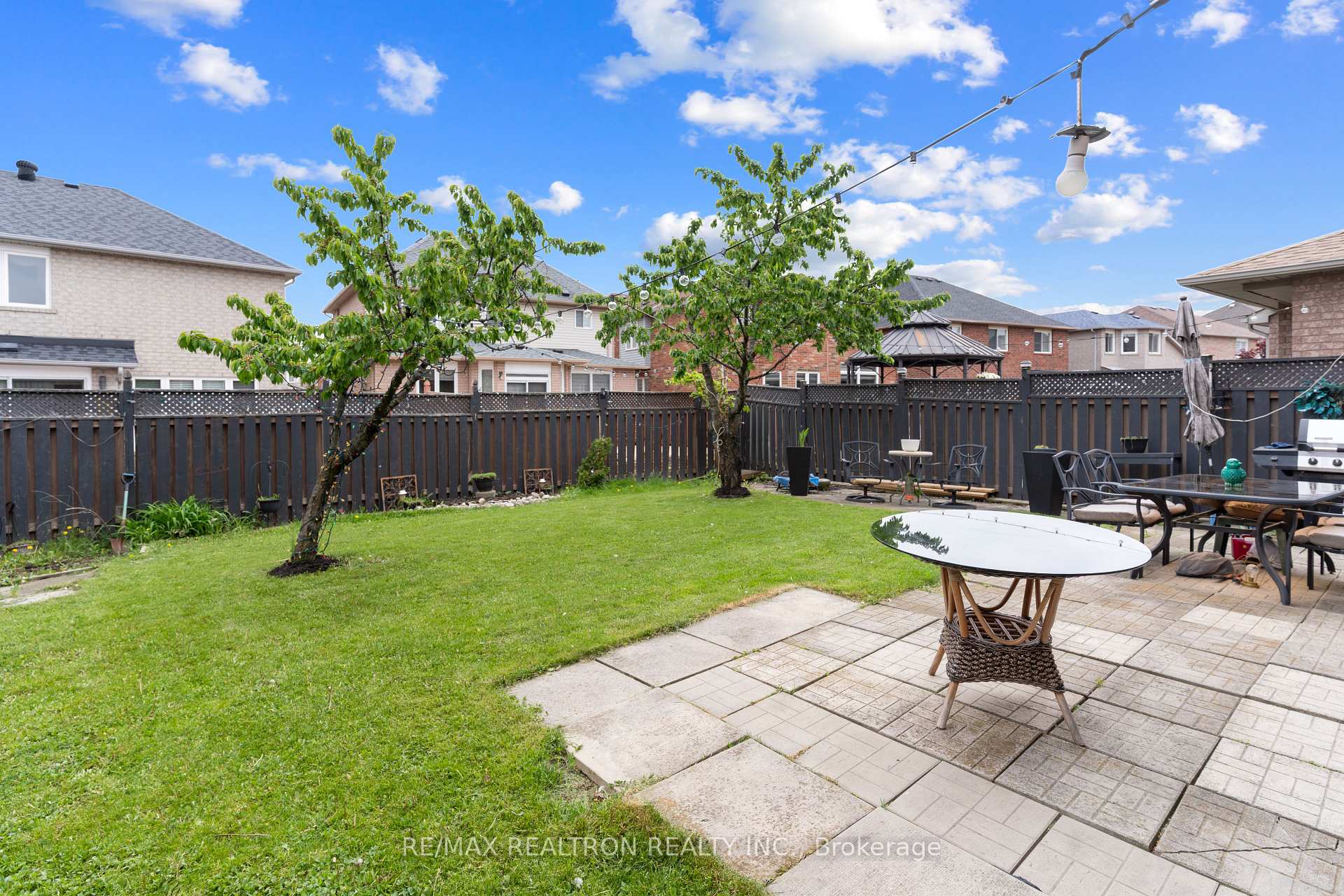 Photo 34 of 107 Narrow Valley Crescent, Brampton, Sandringham-Wellington — HOMEH