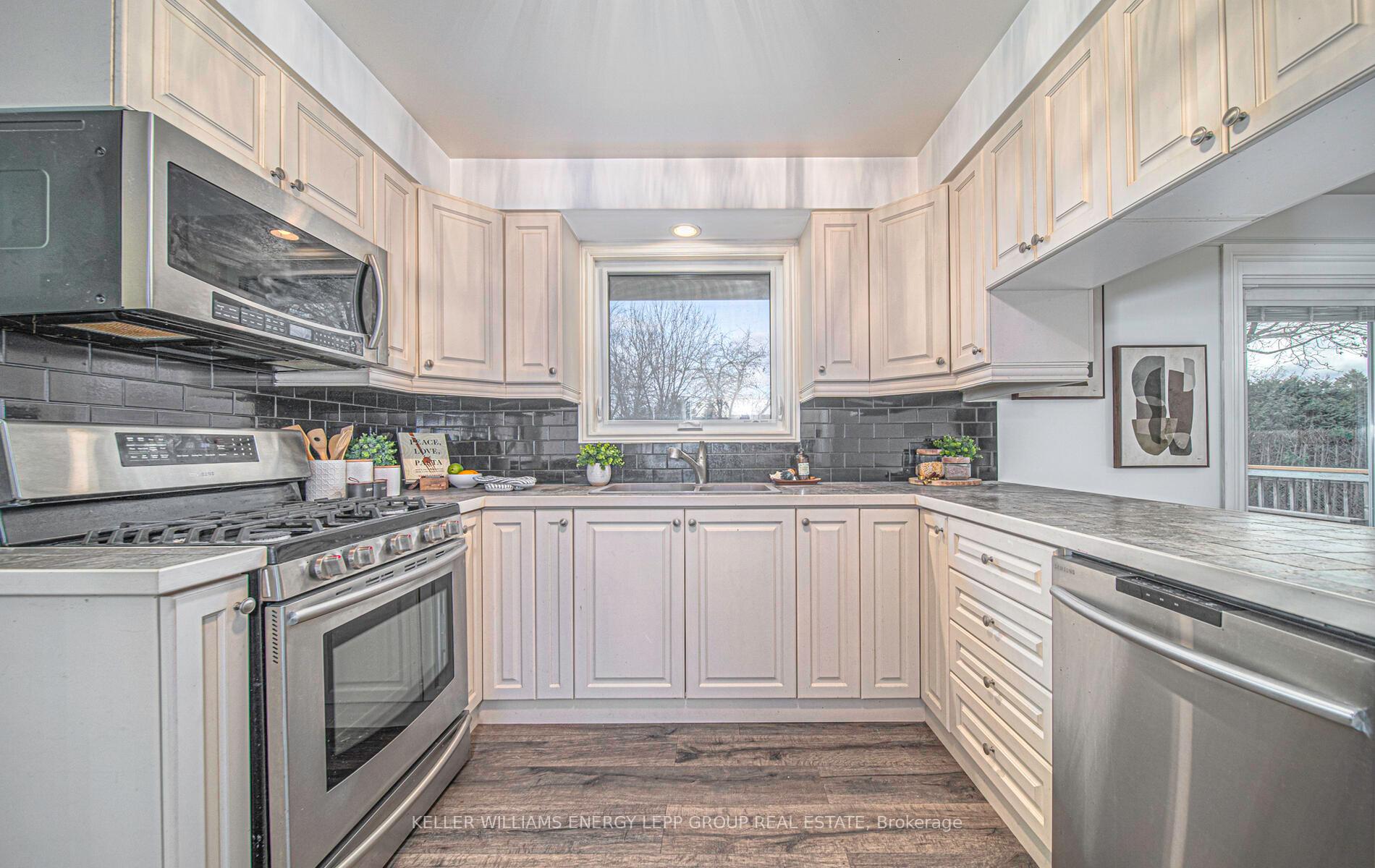 Photo 12 of 336 Conlin Road E, Oshawa, Kedron — HOMEH