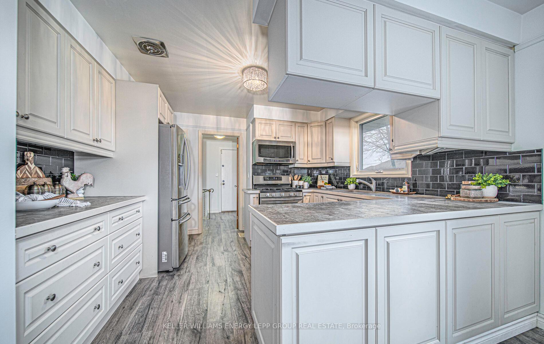 Photo 14 of 336 Conlin Road E, Oshawa, Kedron — HOMEH