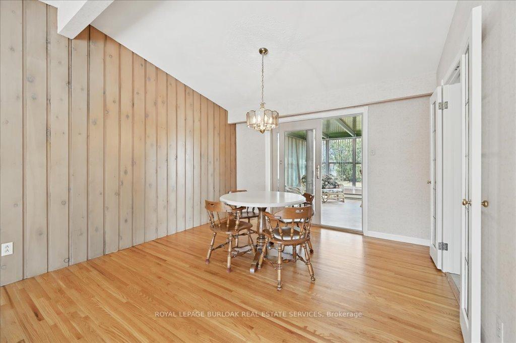 Photo 12 of 3375 Guildwood Drive, Burlington, Roseland — HOMEH