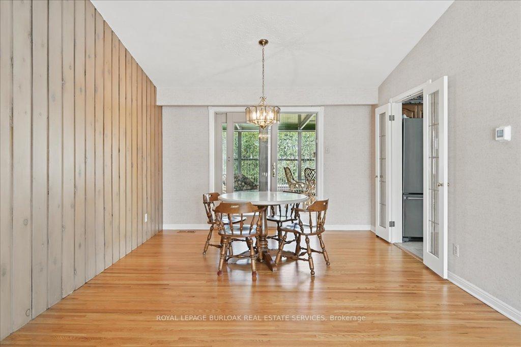 Photo 13 of 3375 Guildwood Drive, Burlington, Roseland — HOMEH