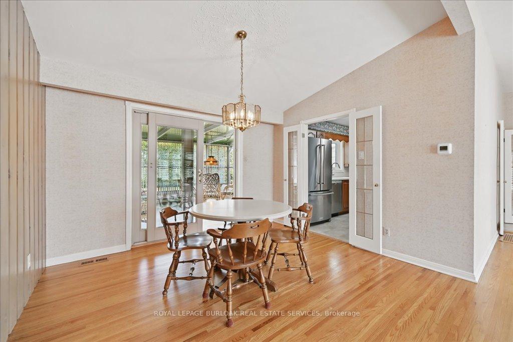 Photo 14 of 3375 Guildwood Drive, Burlington, Roseland — HOMEH
