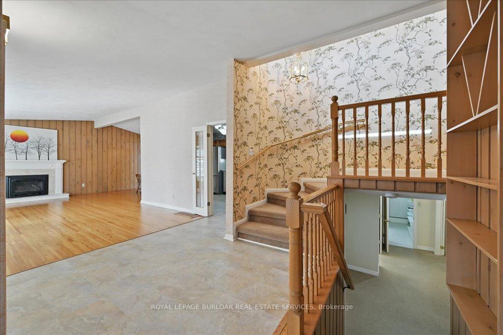 Photo 22 of 3375 Guildwood Drive, Burlington, Roseland — HOMEH