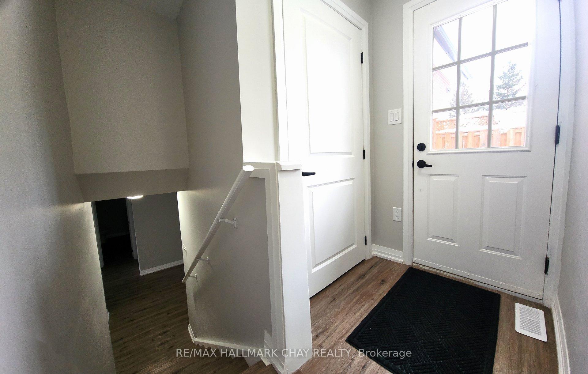 Photo 25 of 10 Glenecho Drive, Barrie, Grove East — HOMEH