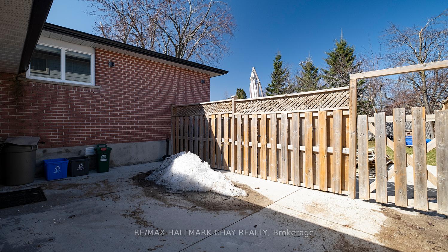 Photo 43 of 10 Glenecho Drive, Barrie, Grove East — HOMEH