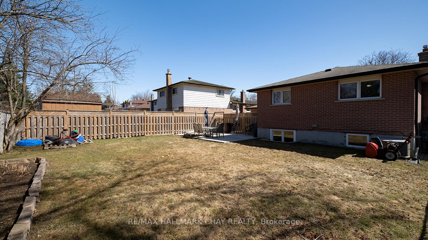 Photo 48 of 10 Glenecho Drive, Barrie, Grove East — HOMEH