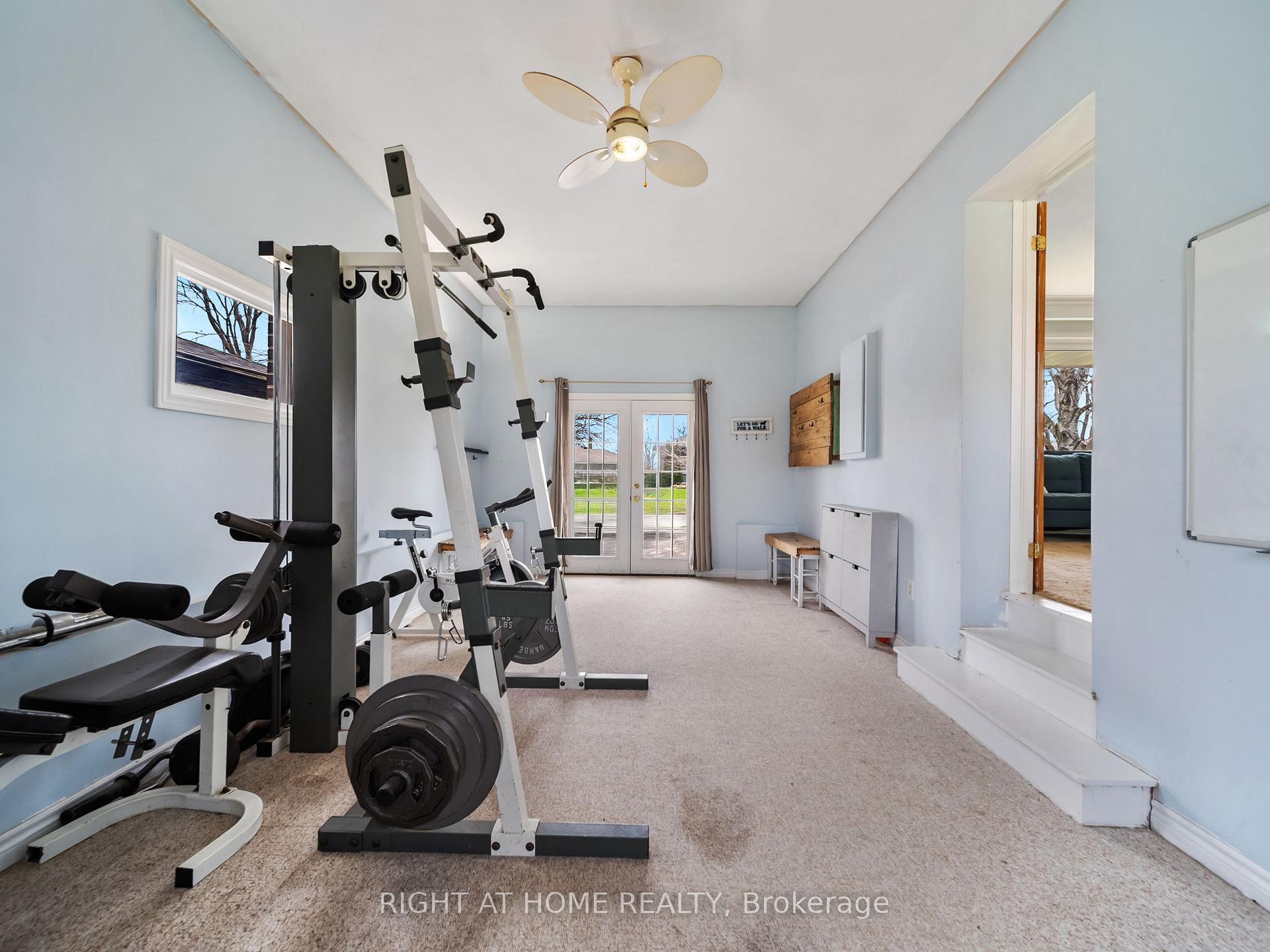 Photo 12 of 24 Ottaway Avenue, Barrie, Wellington — HOMEH