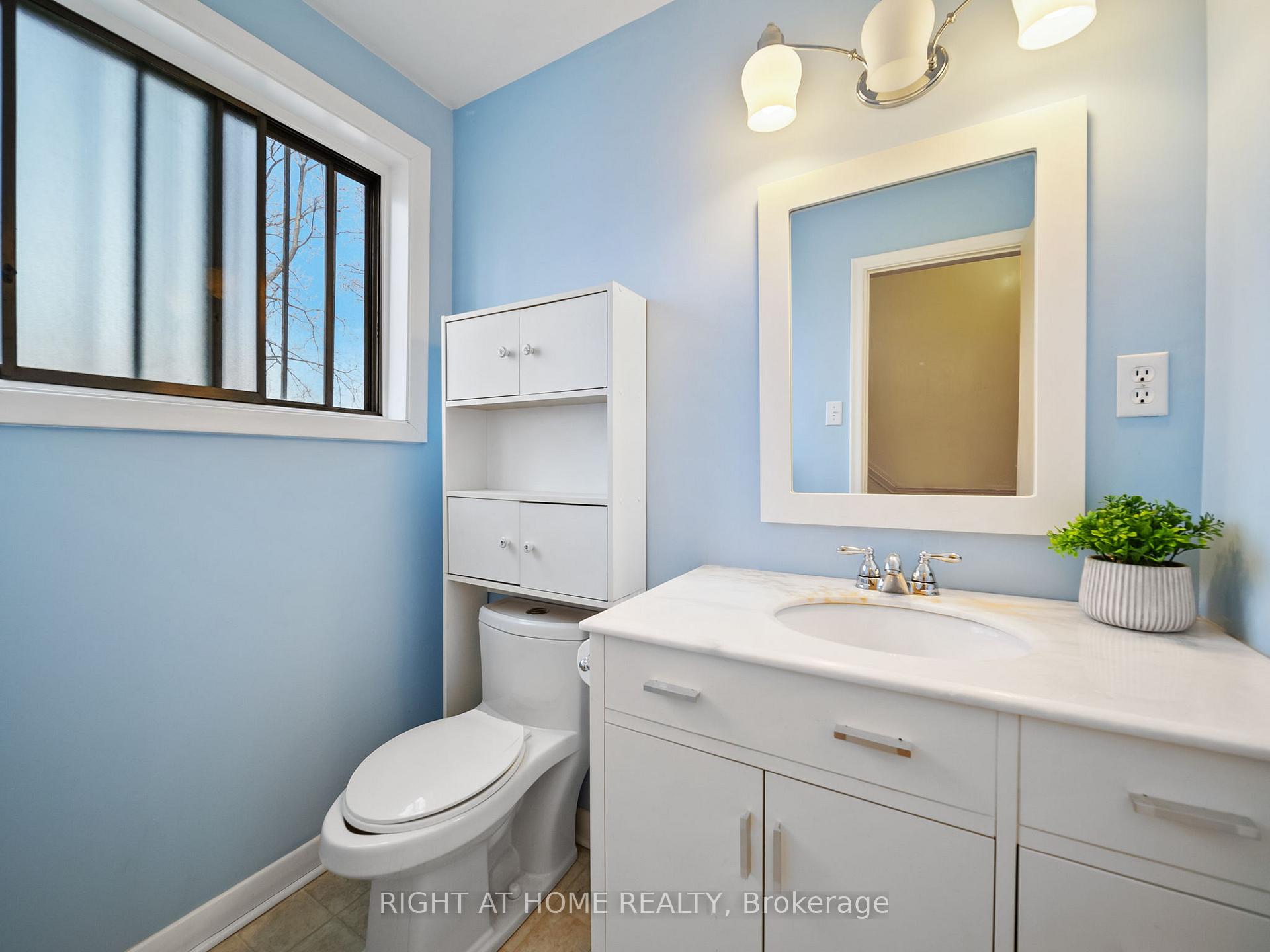Photo 19 of 24 Ottaway Avenue, Barrie, Wellington — HOMEH