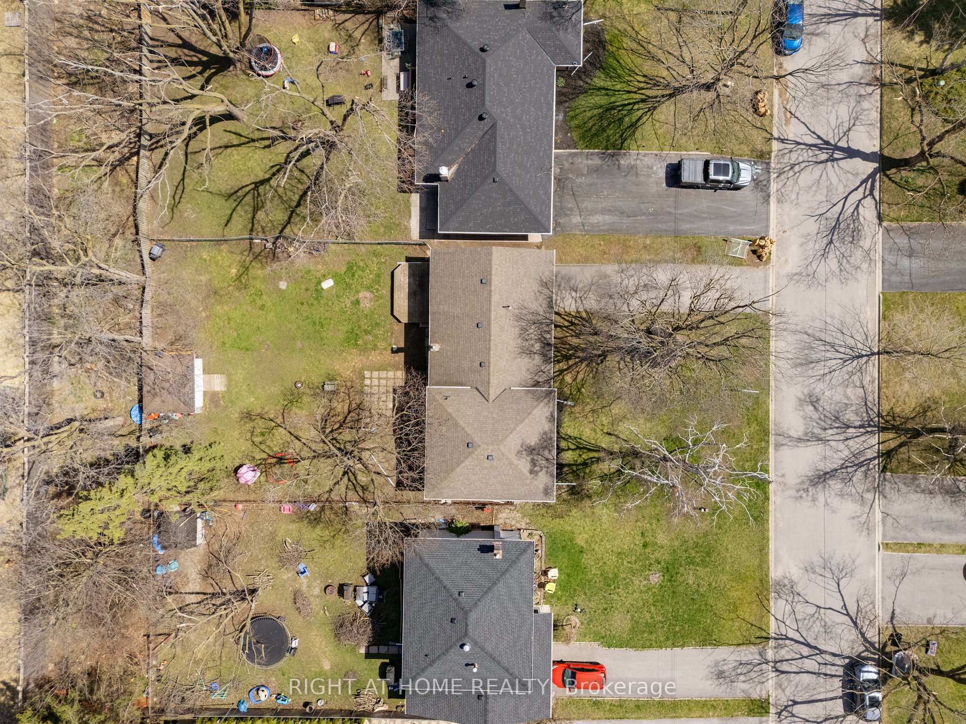 Photo 24 of 24 Ottaway Avenue, Barrie, Wellington — HOMEH