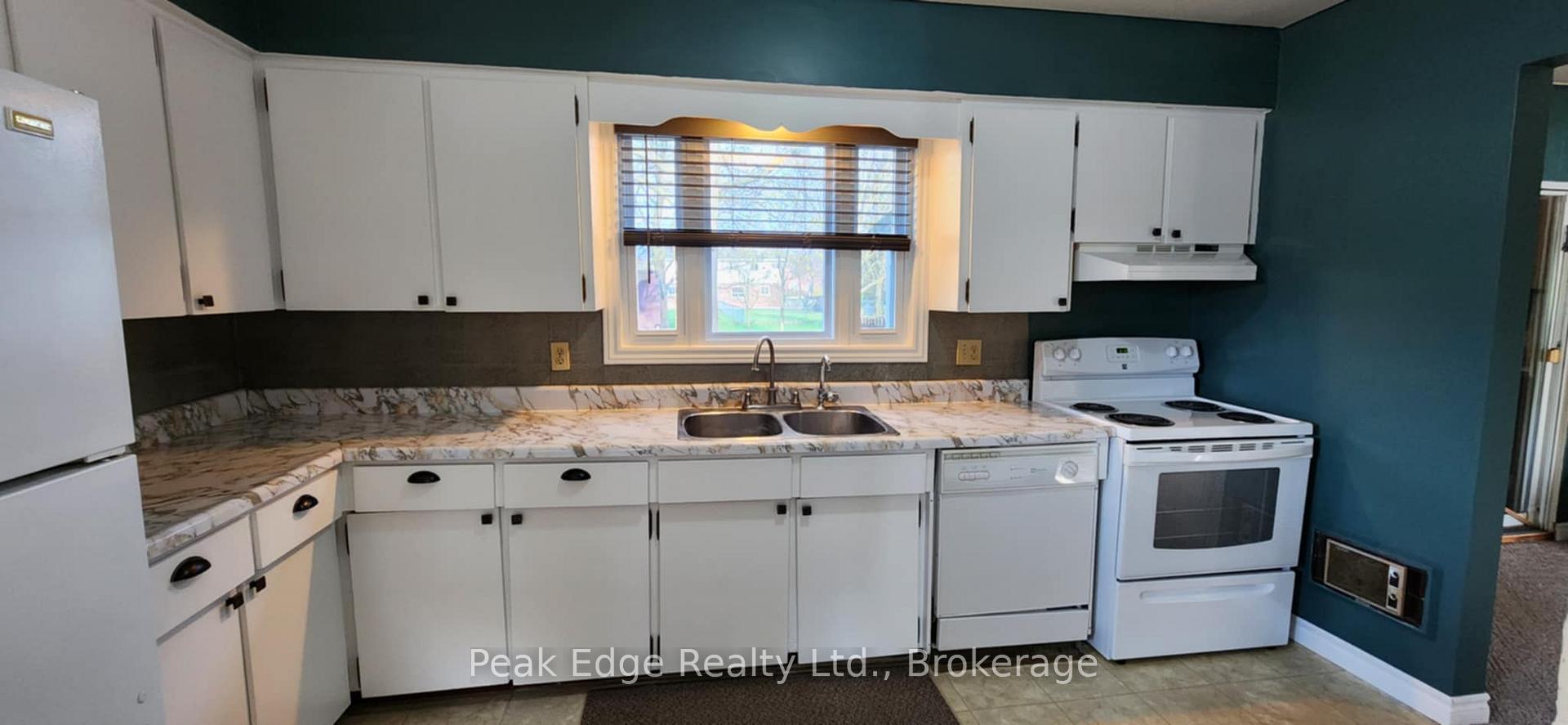 Photo 3 of 122 Gibson Street, Brockton — HOMEH