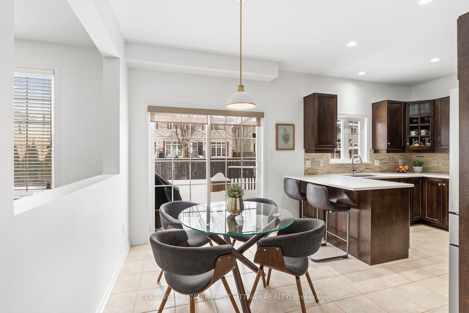 Photo 9 of 104 Chenoa Way, Ottawa, Barrhaven - Stonebridge — HOMEH