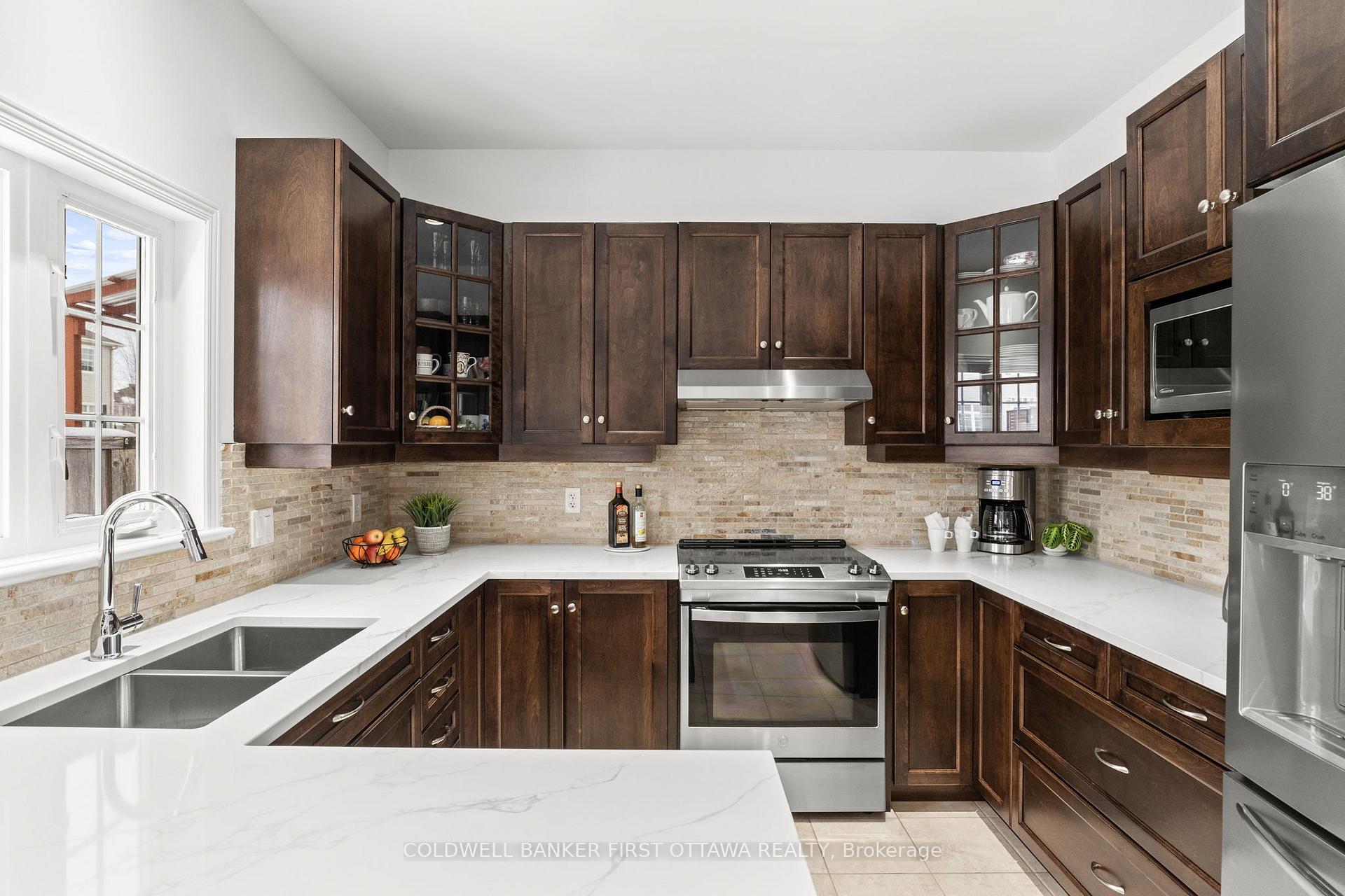 Photo 11 of 104 Chenoa Way, Ottawa, Barrhaven - Stonebridge — HOMEH