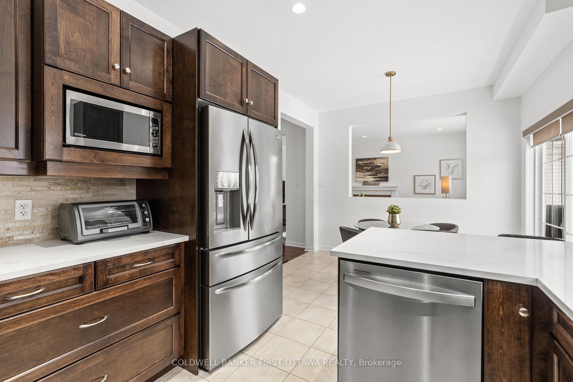 Photo 12 of 104 Chenoa Way, Ottawa, Barrhaven - Stonebridge — HOMEH