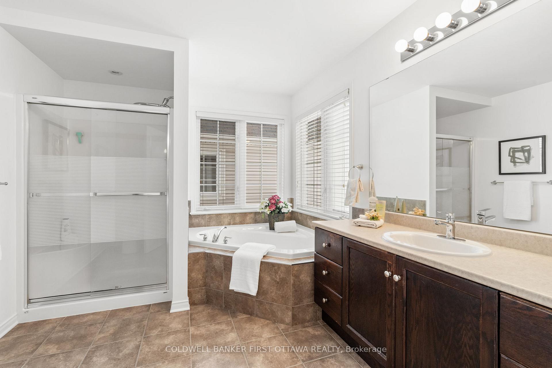 Photo 20 of 104 Chenoa Way, Ottawa, Barrhaven - Stonebridge — HOMEH