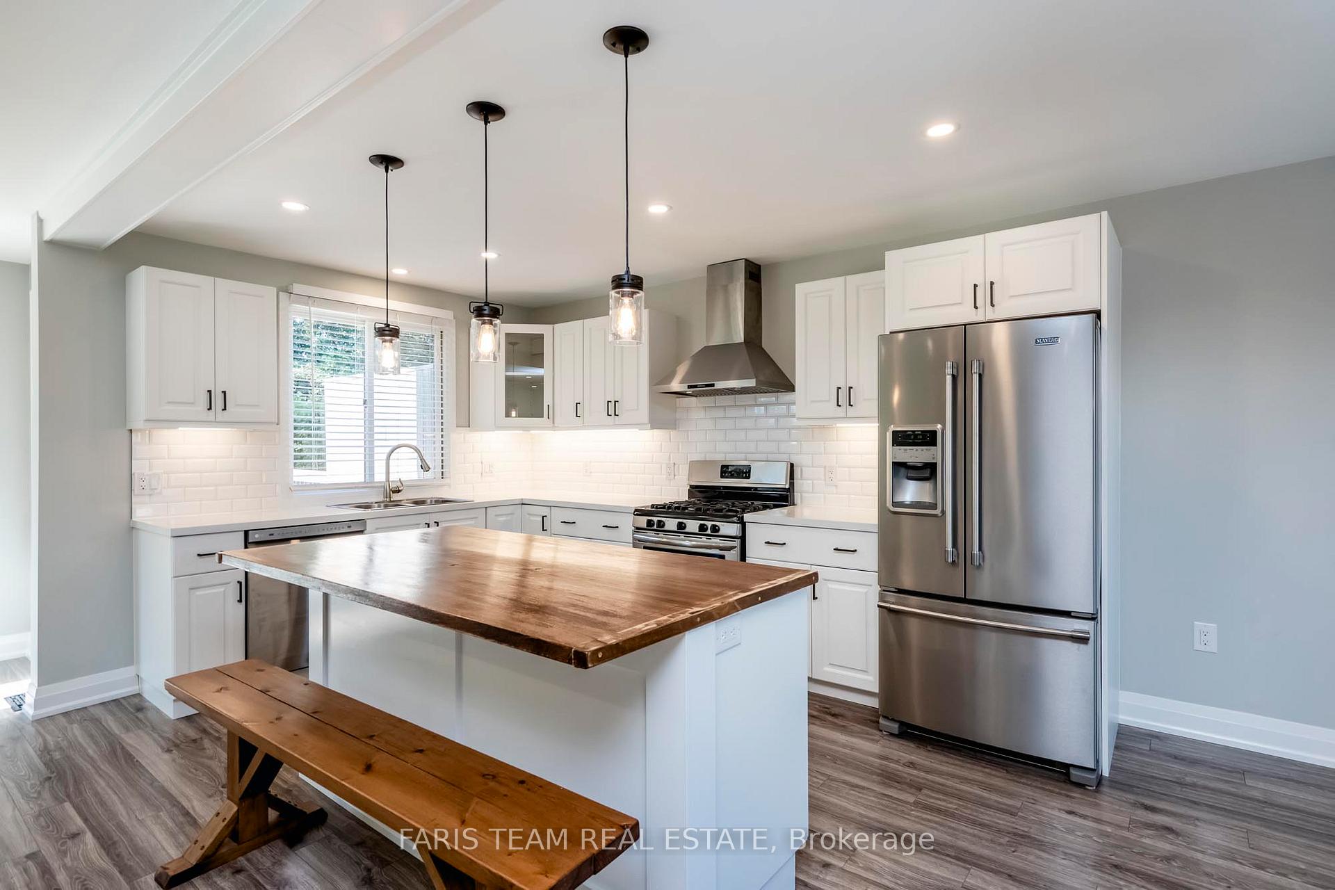Photo 5 of 12 Knicely Road, Barrie, Painswick North — HOMEH