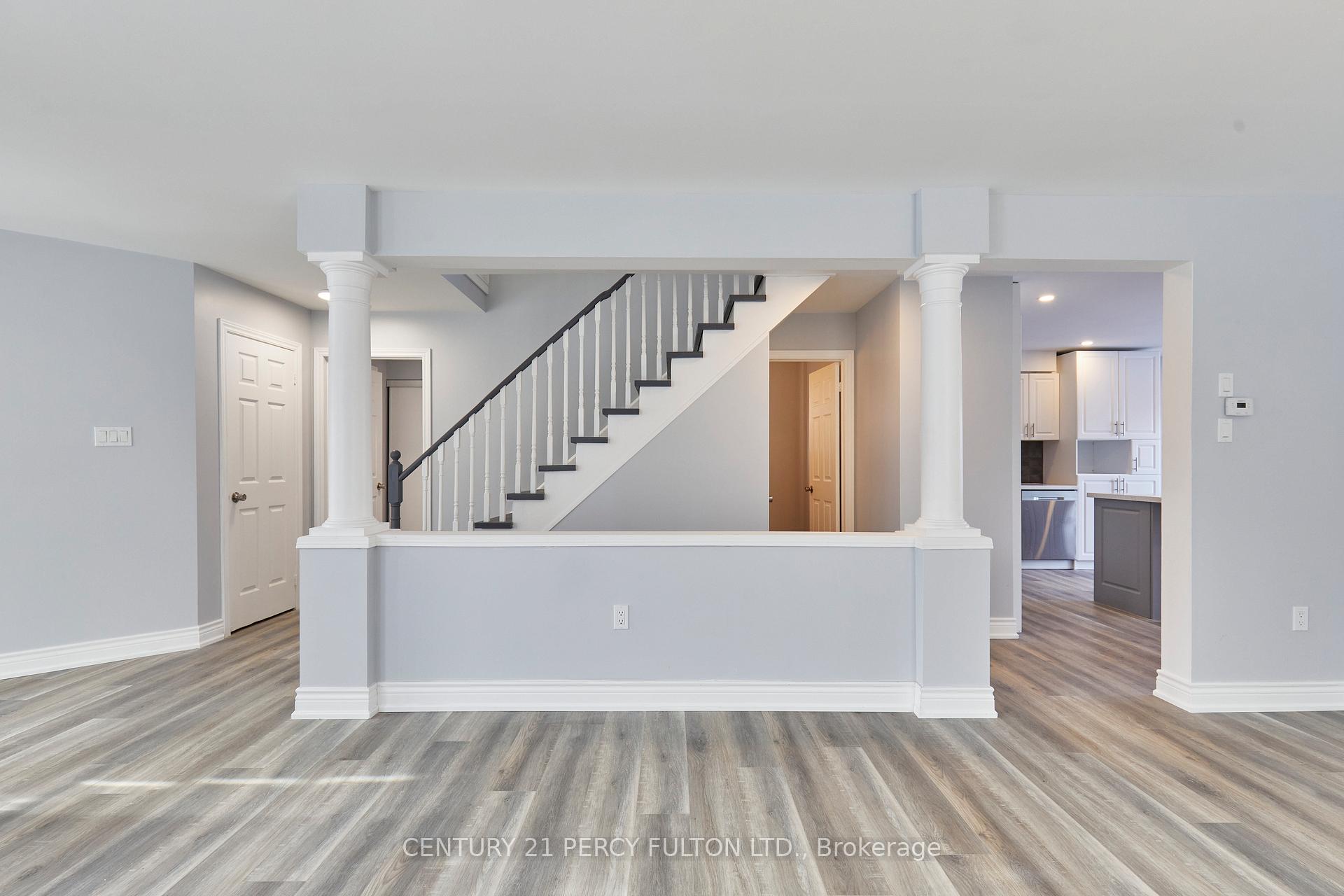 Photo 6 of 1152 Ashcroft Court, Oshawa, Taunton — HOMEH