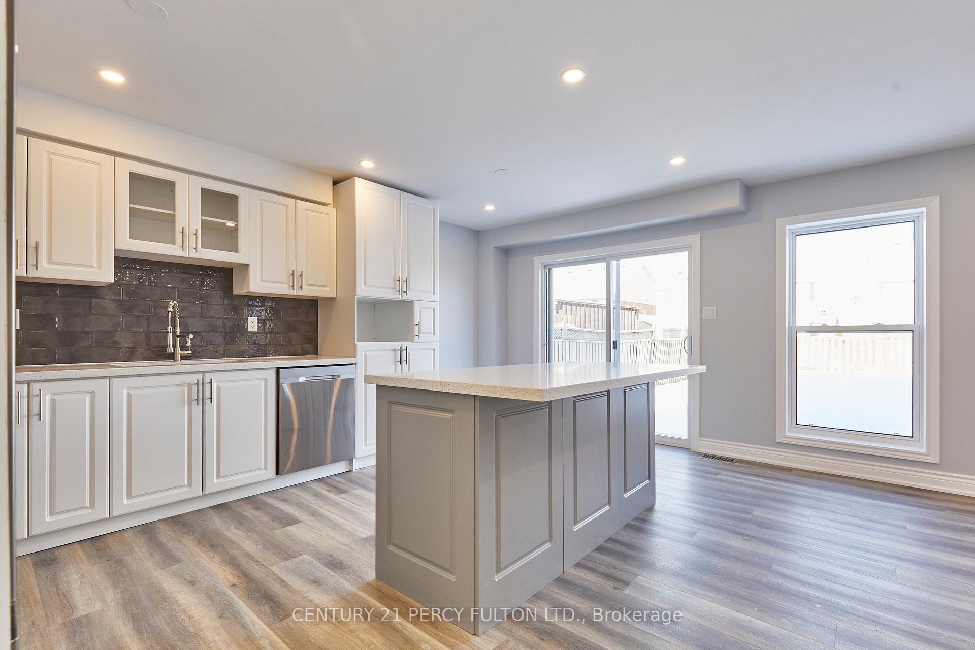 Photo 10 of 1152 Ashcroft Court, Oshawa, Taunton — HOMEH