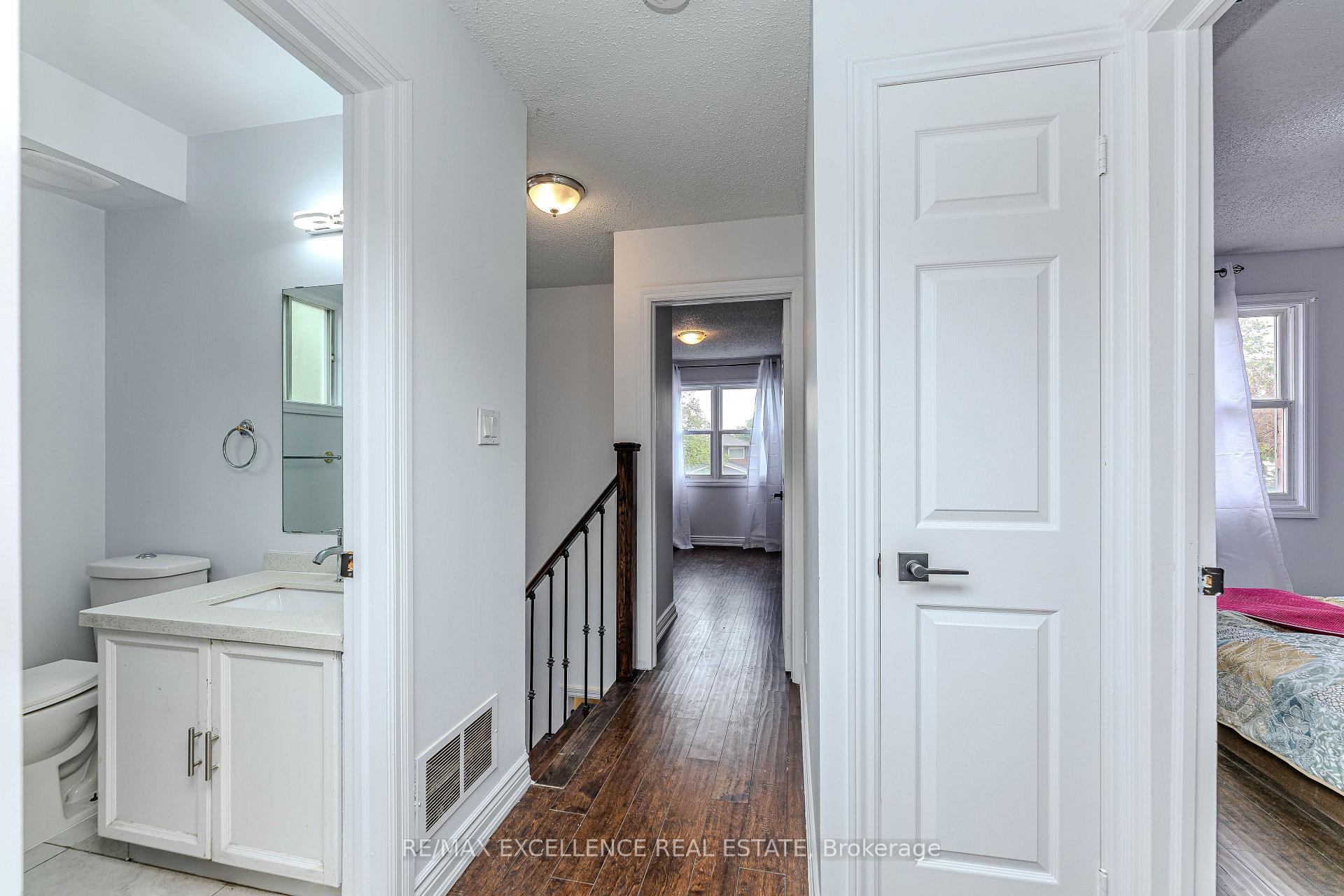 Photo 9 of 145 Ecclestone Drive, Brampton, Brampton West — HOMEH