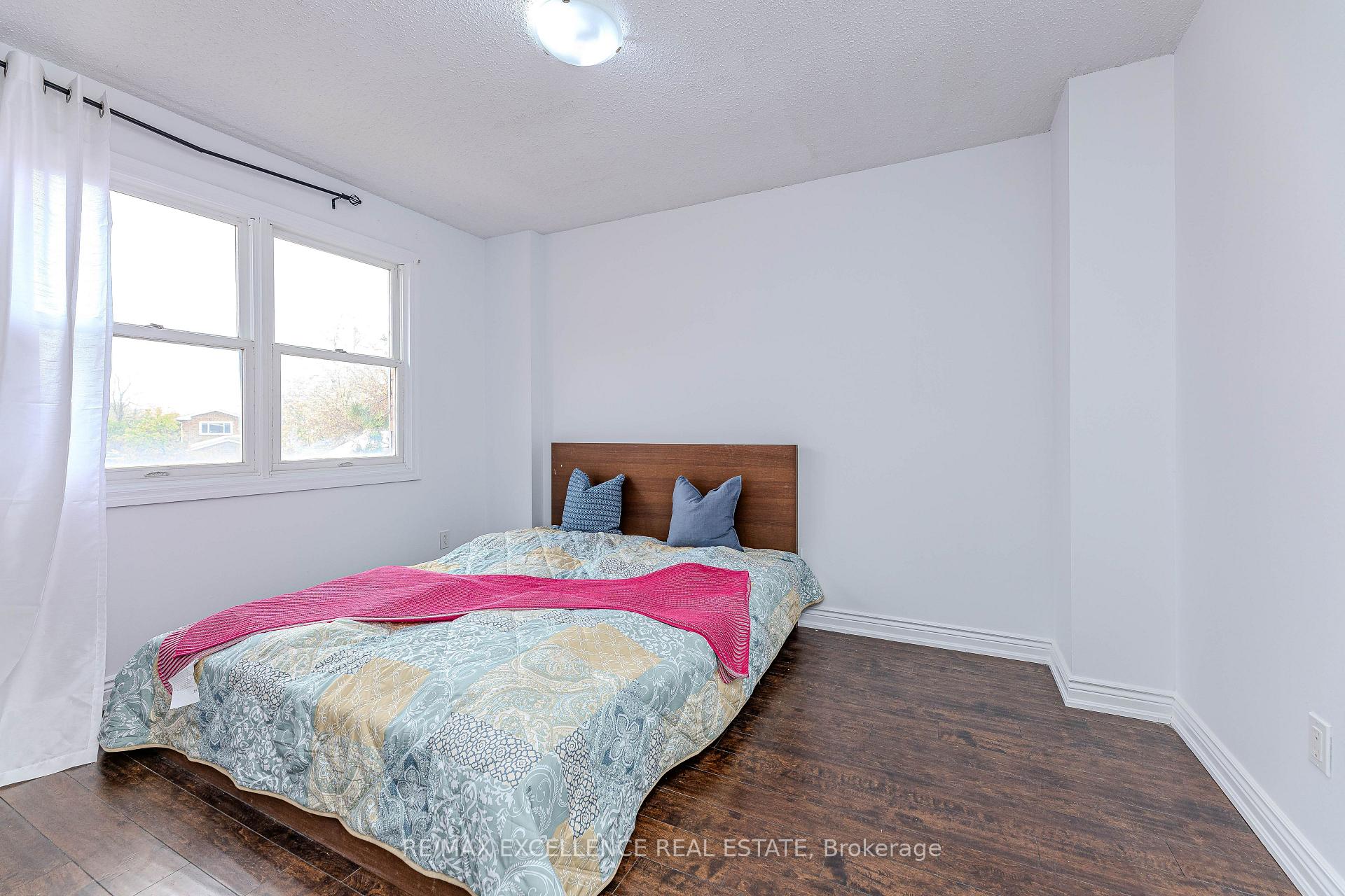 Photo 23 of 145 Ecclestone Drive, Brampton, Brampton West — HOMEH