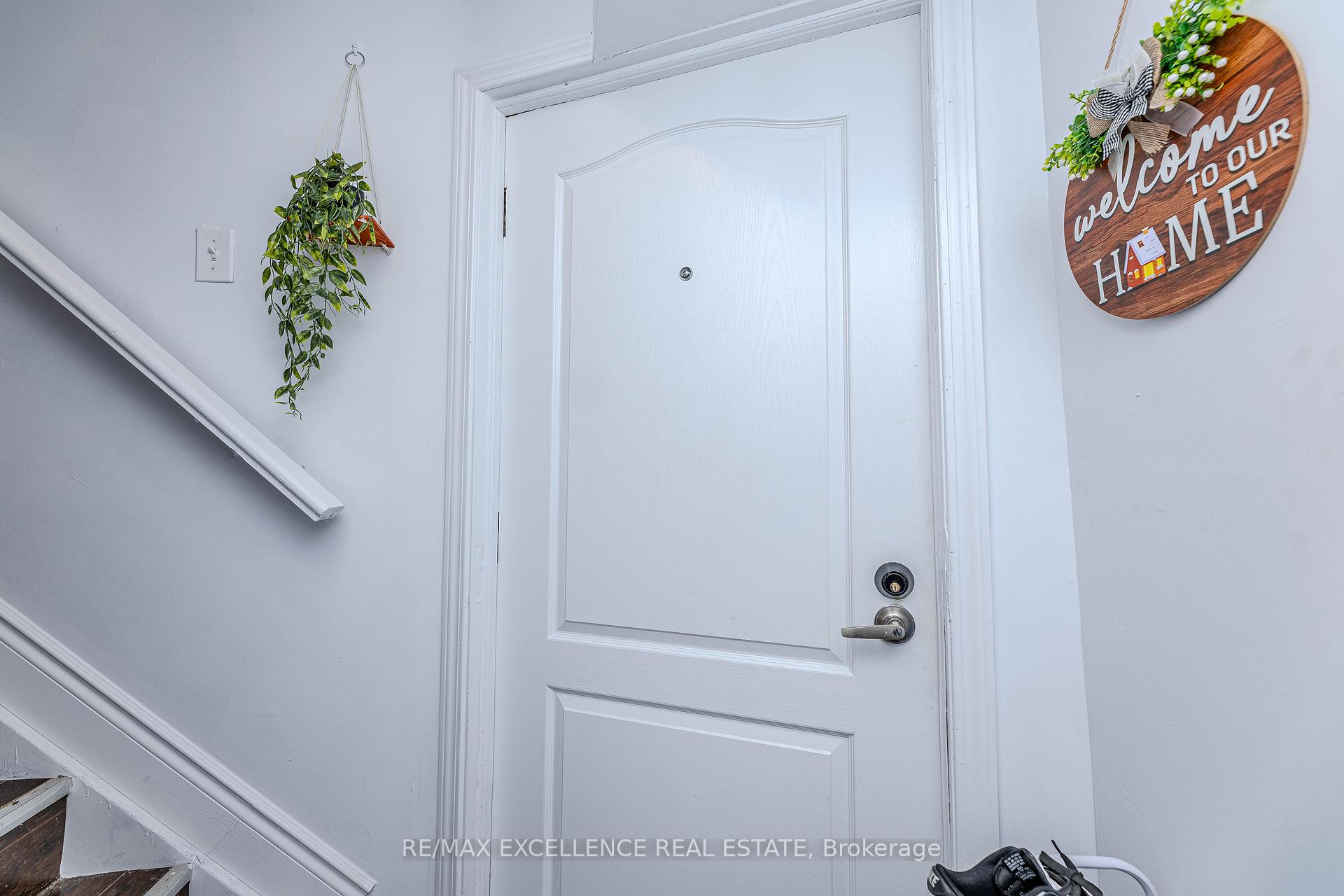 Photo 14 of 145 Ecclestone Drive, Brampton, Brampton West — HOMEH