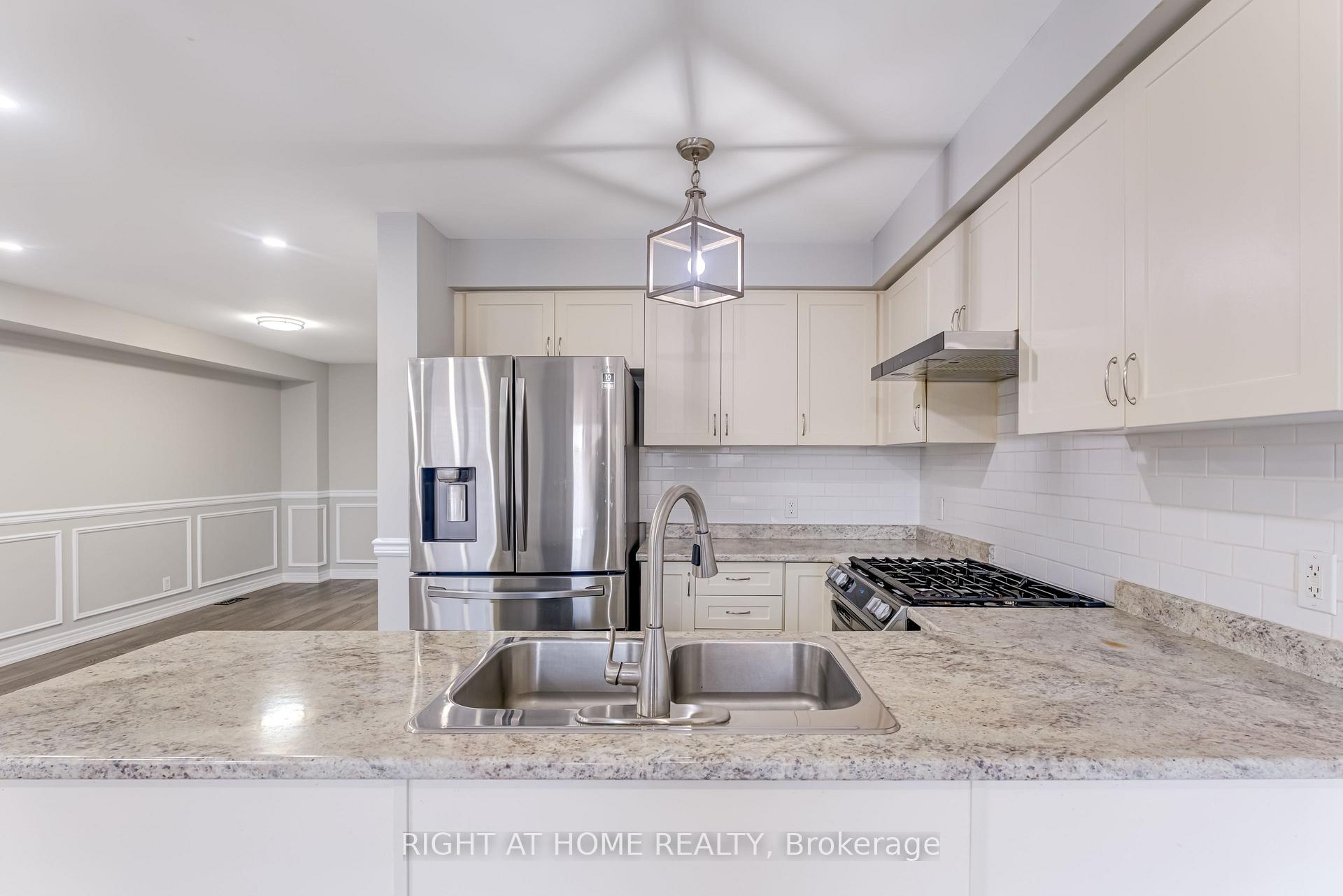 Photo 11 of 2341 Steeplechase Street, Oshawa, Windfields — HOMEH