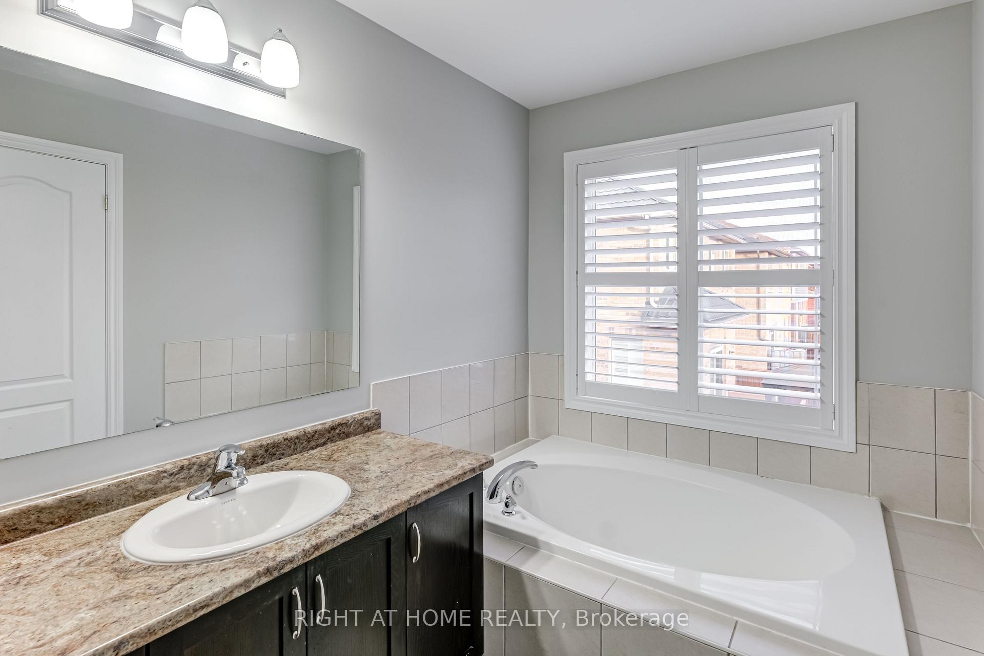 Photo 17 of 2341 Steeplechase Street, Oshawa, Windfields — HOMEH