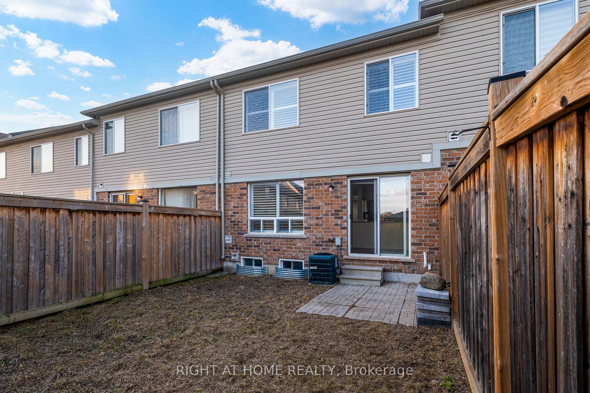 Photo 24 of 2341 Steeplechase Street, Oshawa, Windfields — HOMEH