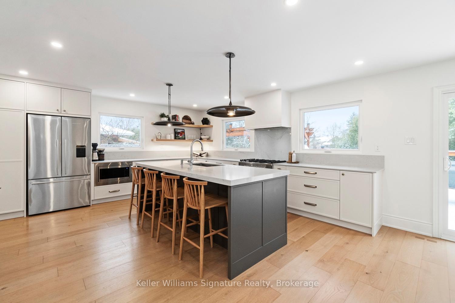 Photo 1 of 2286 Glastonbury Road, Burlington, Brant Hills — HOMEH