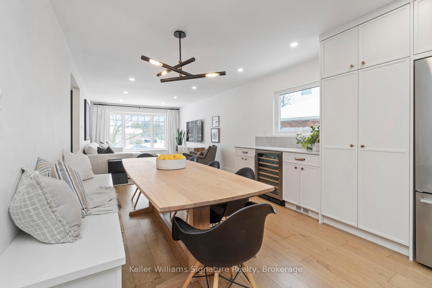 Photo 13 of 2286 Glastonbury Road, Burlington, Brant Hills — HOMEH