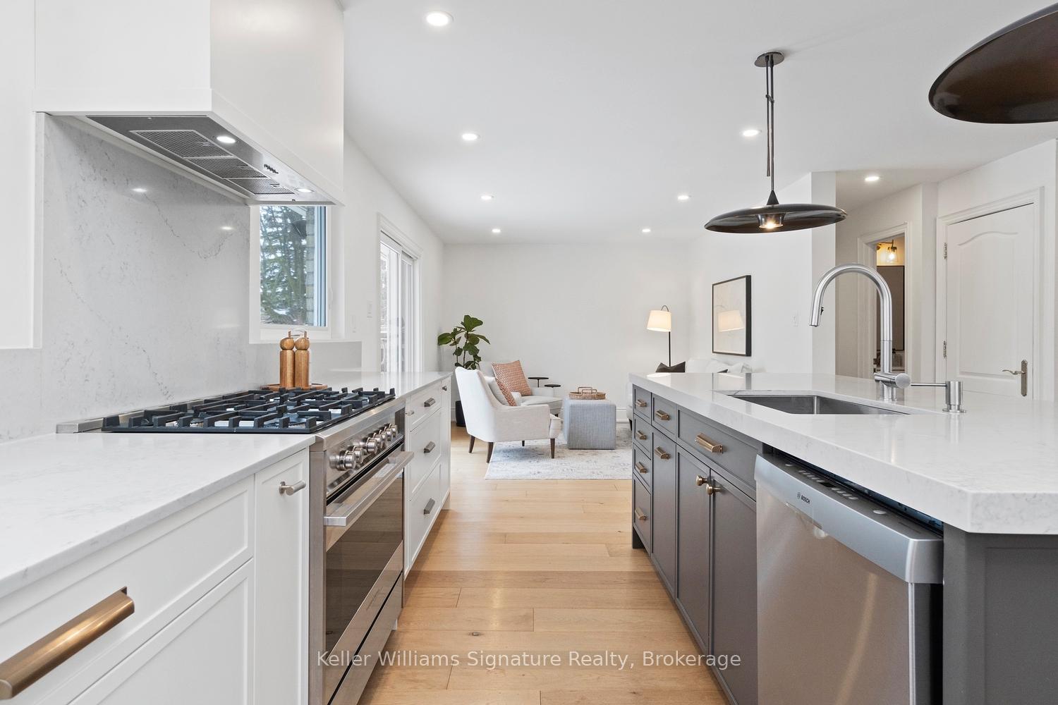 Photo 16 of 2286 Glastonbury Road, Burlington, Brant Hills — HOMEH