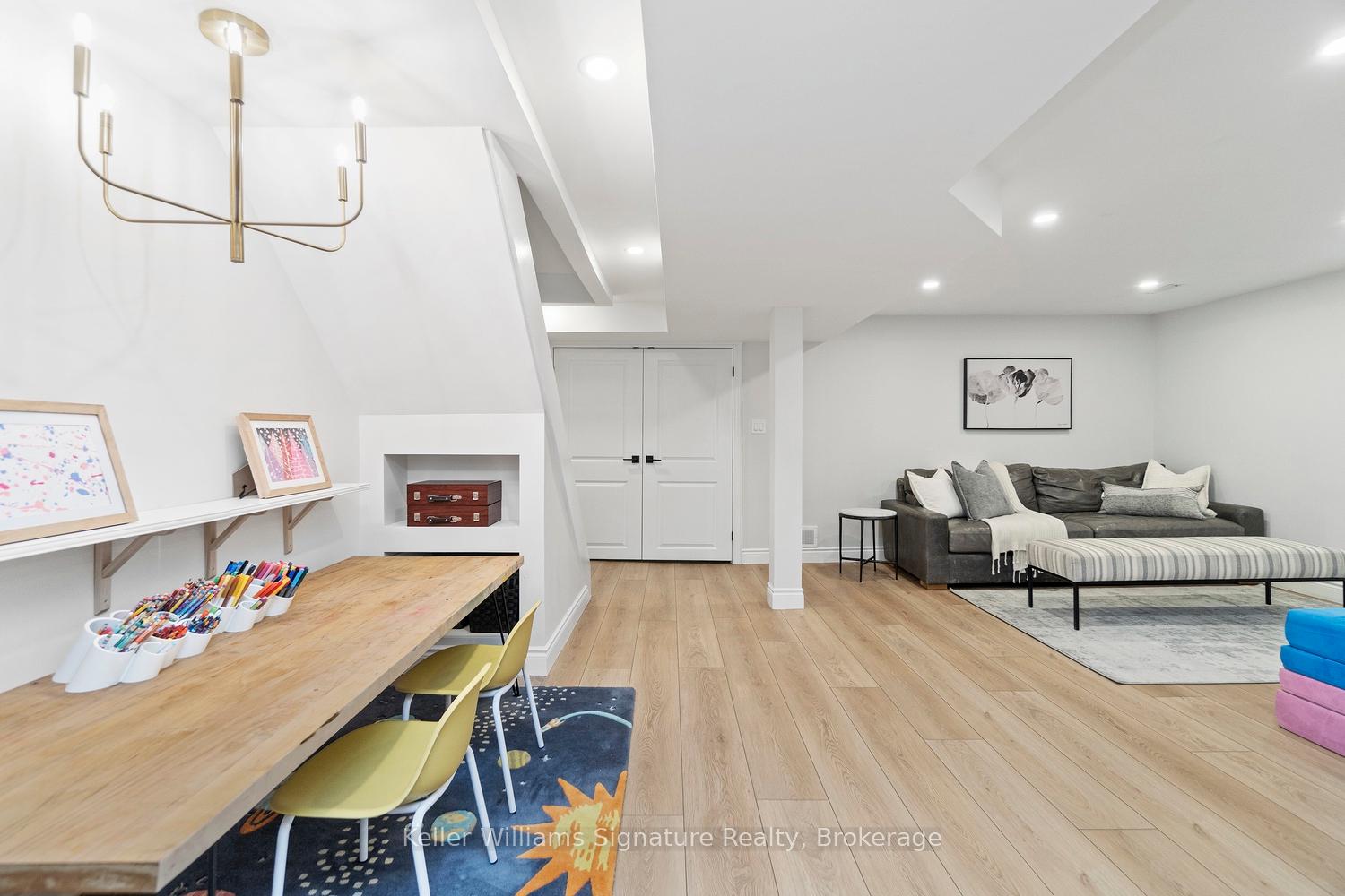 Photo 38 of 2286 Glastonbury Road, Burlington, Brant Hills — HOMEH