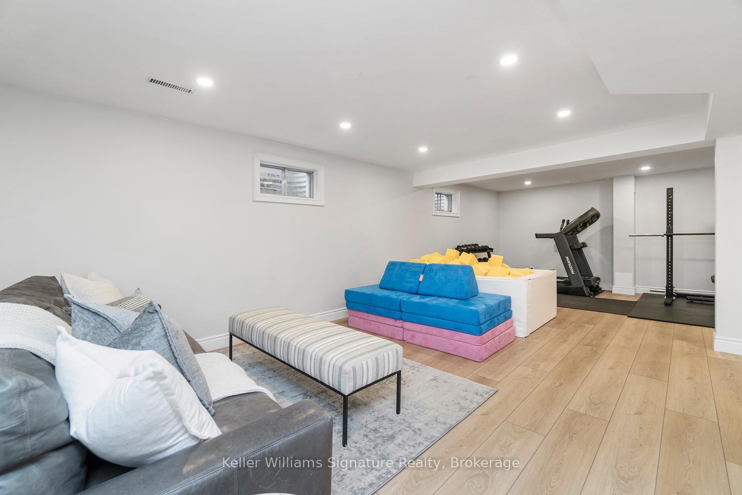 Photo 40 of 2286 Glastonbury Road, Burlington, Brant Hills — HOMEH