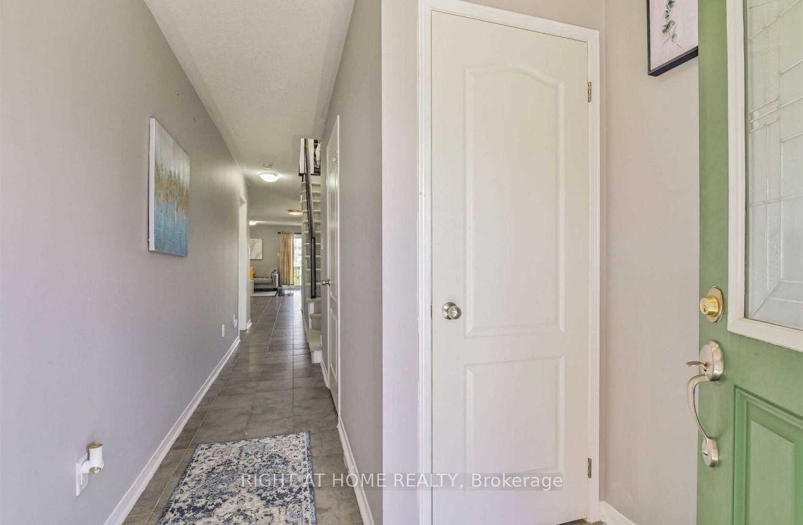 Photo 3 of 804 Mccue Drive, Oshawa, Taunton — HOMEH