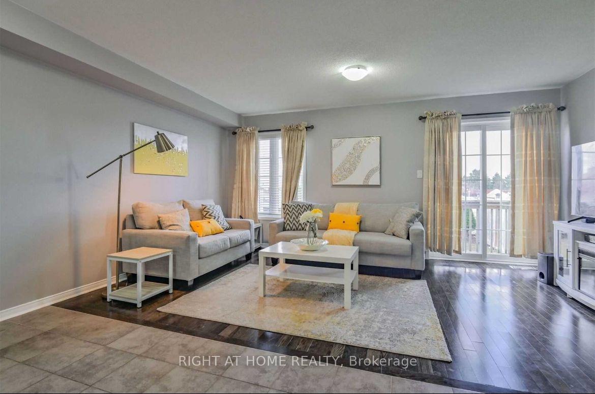 Photo 7 of 804 Mccue Drive, Oshawa, Taunton — HOMEH