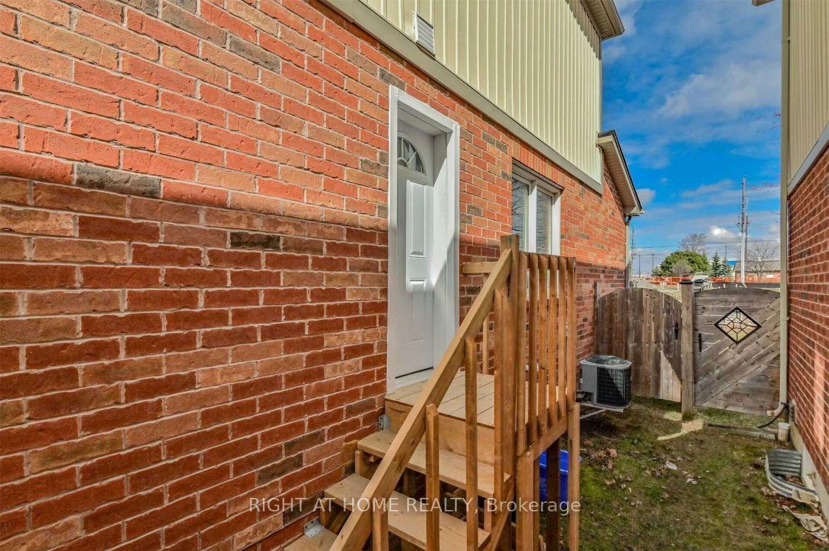 Photo 20 of 804 Mccue Drive, Oshawa, Taunton — HOMEH