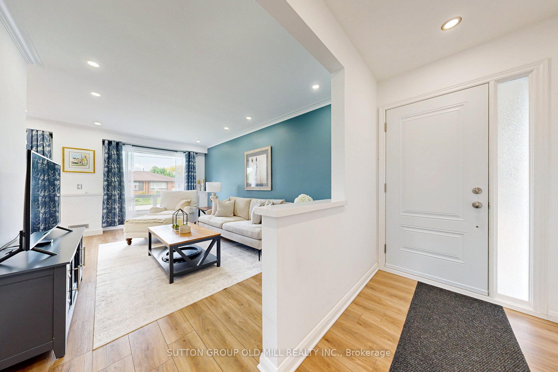 Photo 8 of 65 Ashwood Crescent, Brampton, Avondale — HOMEH