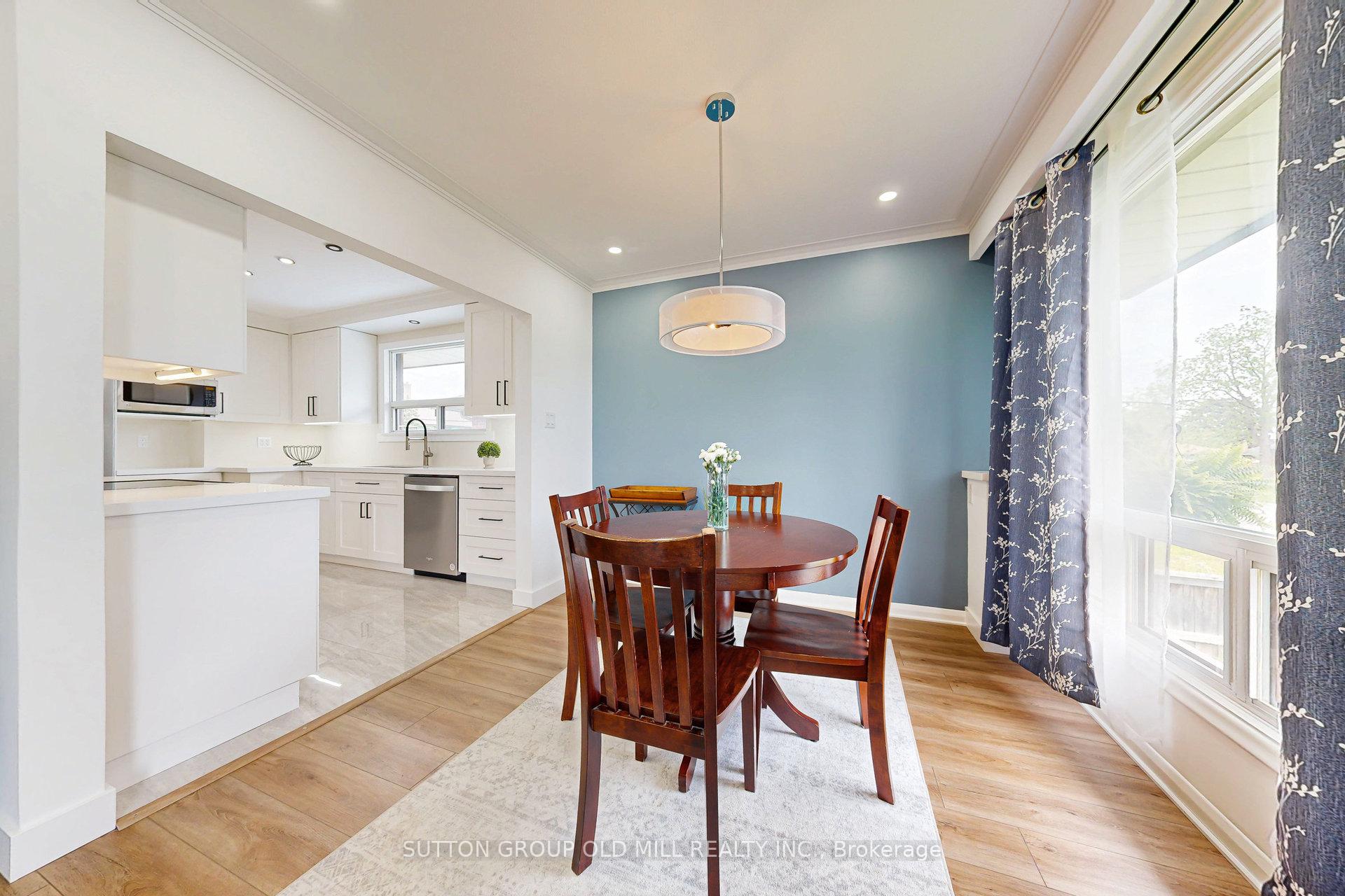 Photo 4 of 65 Ashwood Crescent, Brampton, Avondale — HOMEH