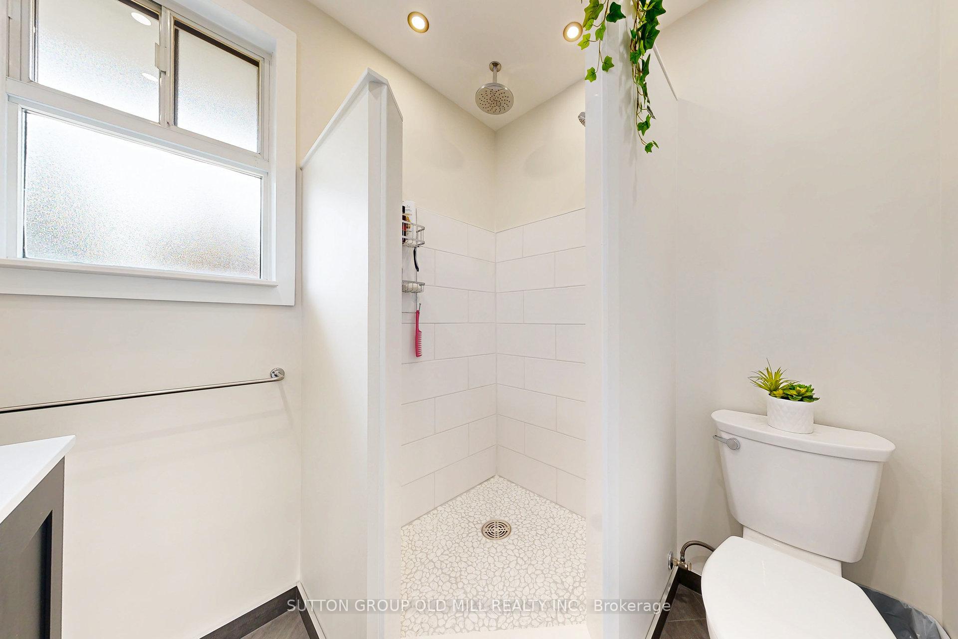 Photo 24 of 65 Ashwood Crescent, Brampton, Avondale — HOMEH