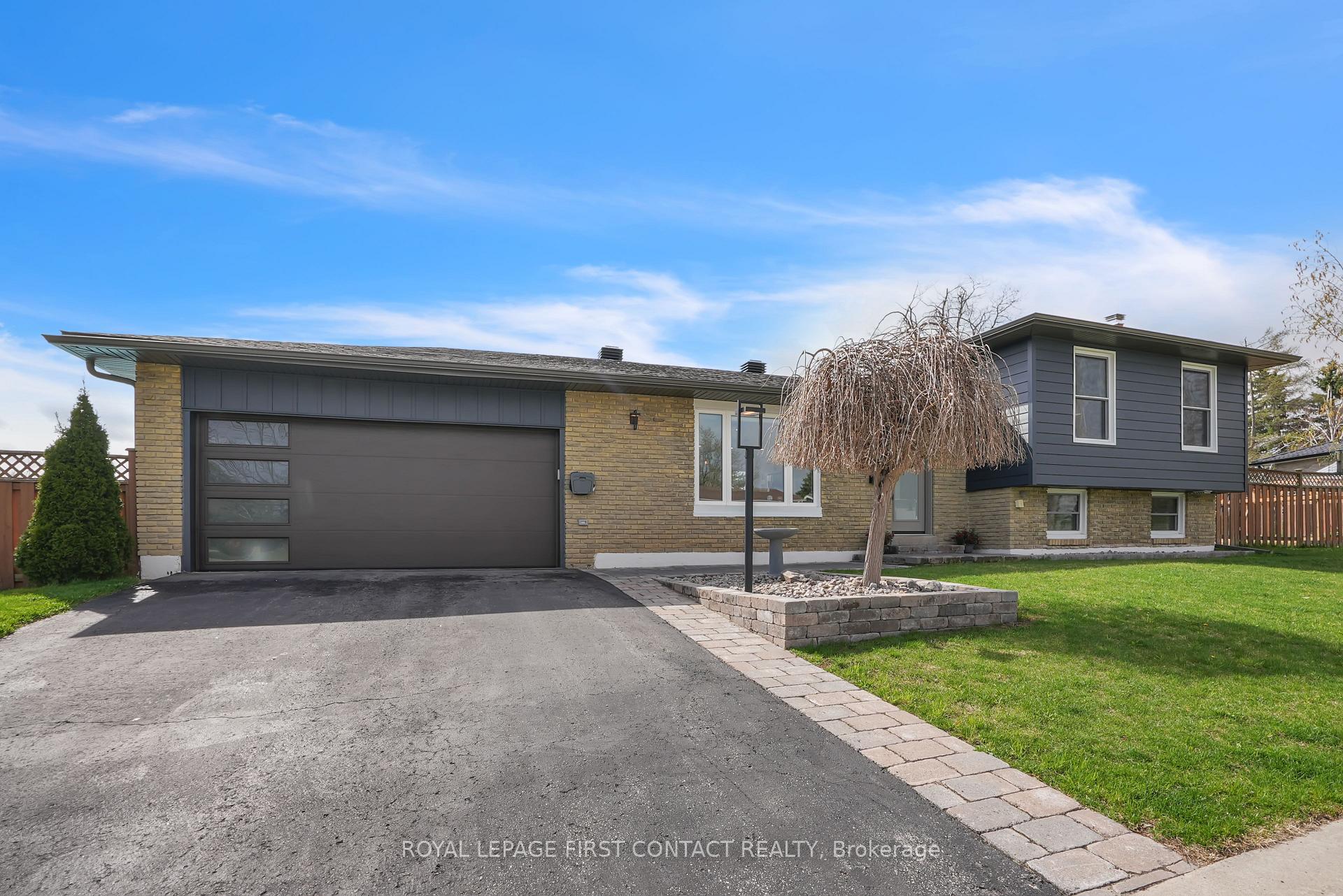 Photo 2 of 248 Cedar Crescent, Barrie, Bayshore — HOMEH