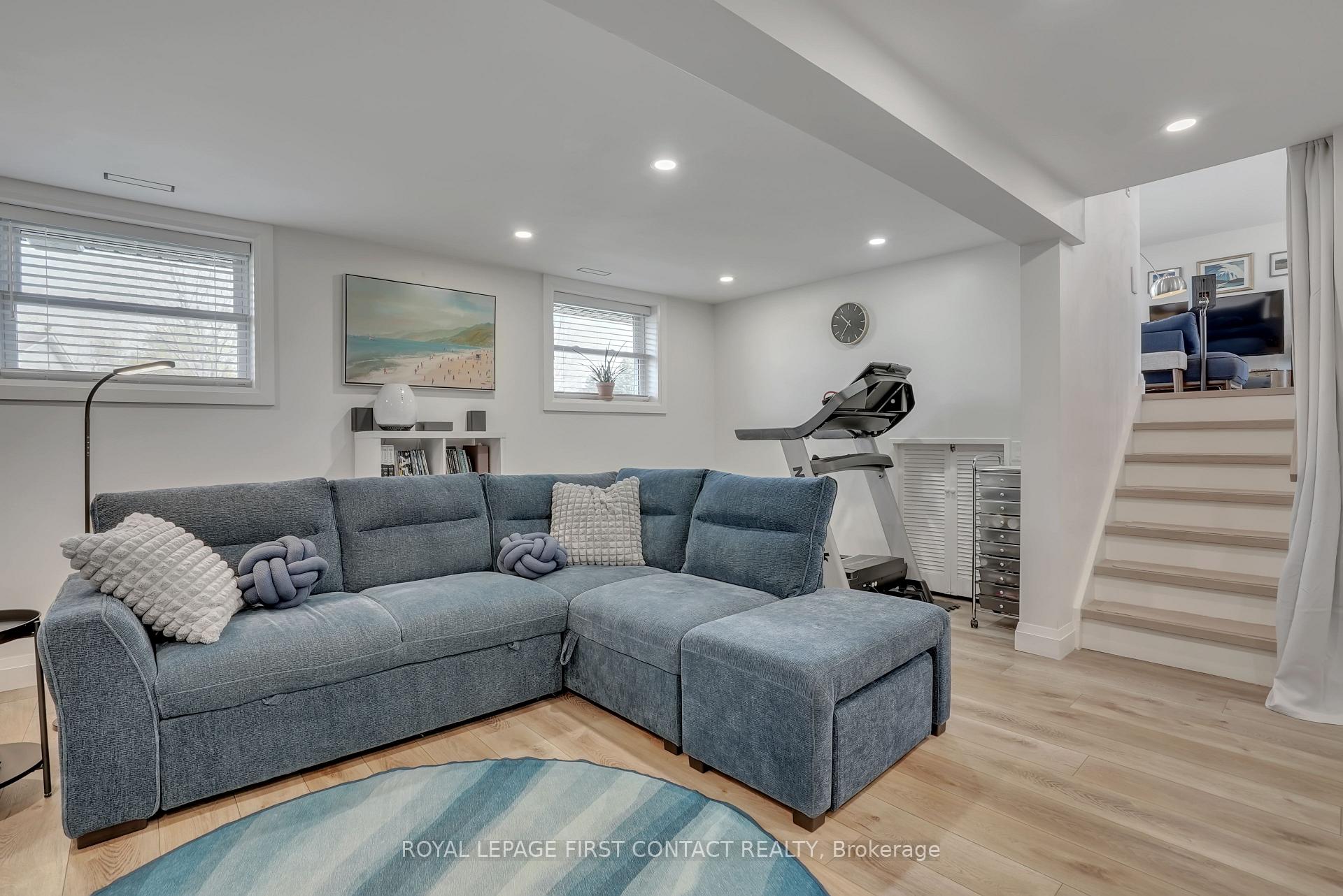 Photo 30 of 248 Cedar Crescent, Barrie, Bayshore — HOMEH