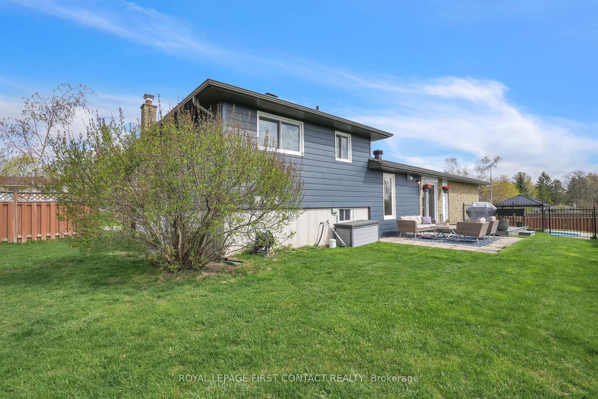 Photo 39 of 248 Cedar Crescent, Barrie, Bayshore — HOMEH