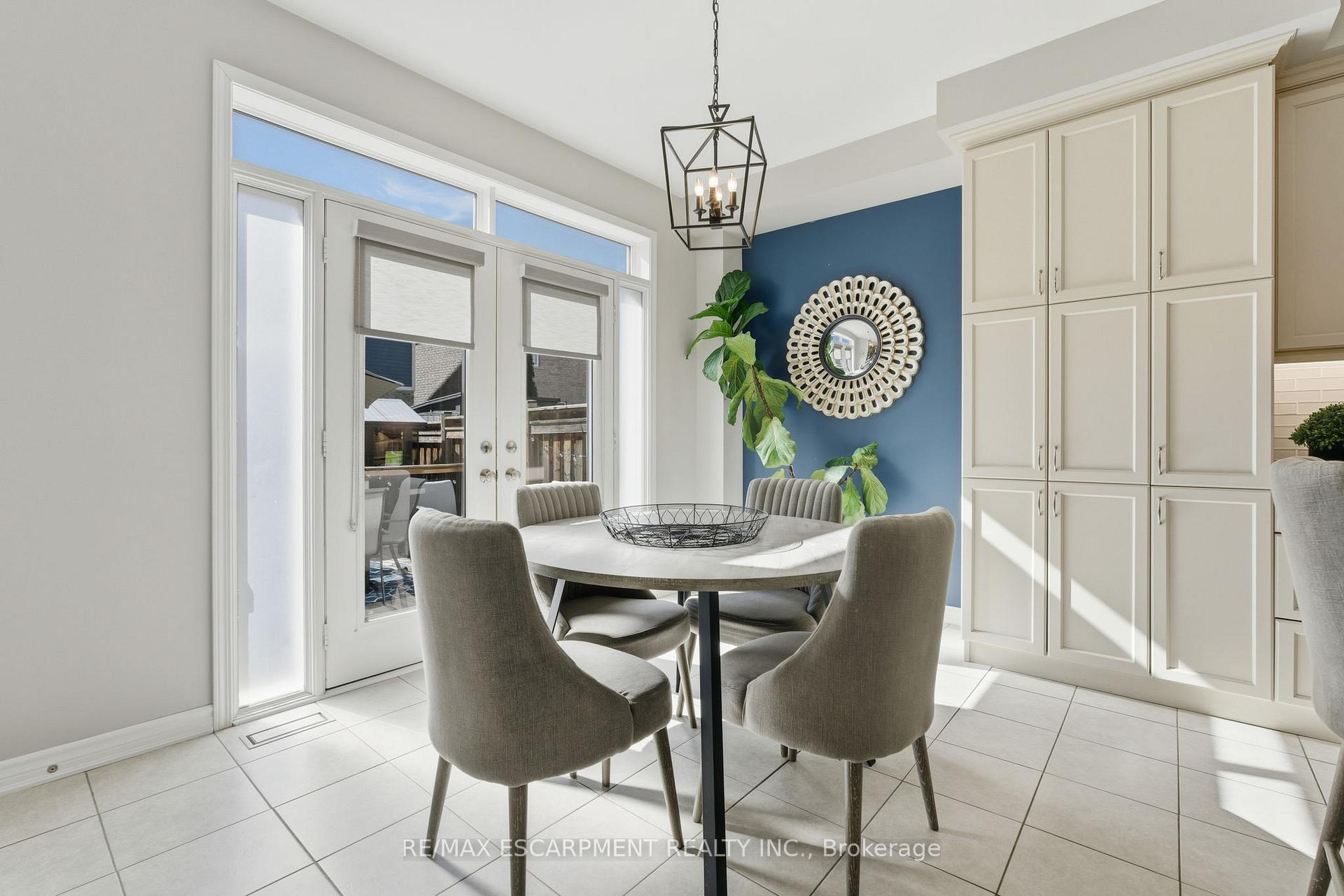 Photo 15 of 15 Bastia Street E, Hamilton, Waterdown — HOMEH